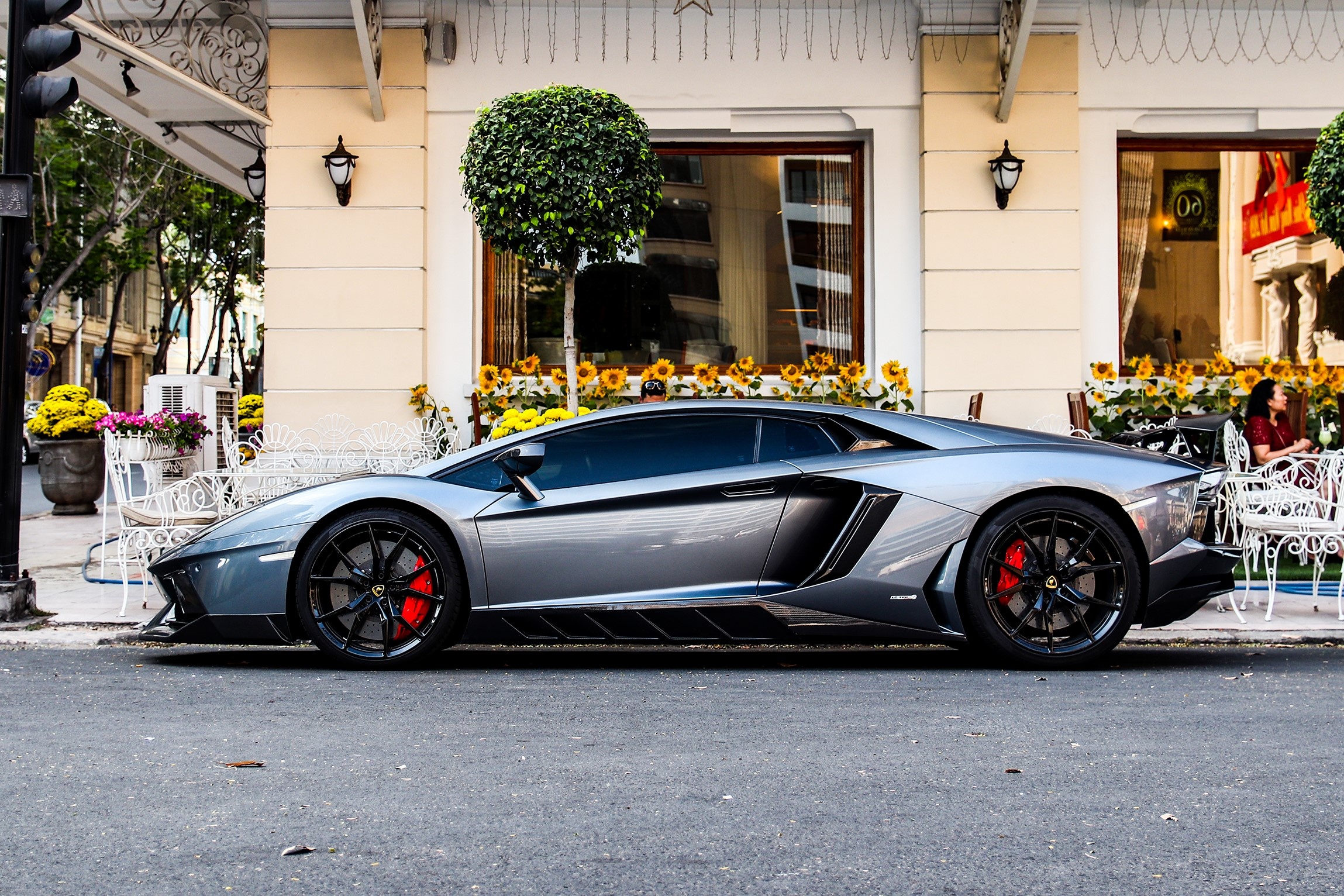 Lamborghini Aventador biển số tứ quý Lào ảnh 3 Lamborghini Aventador bien so tu quy Lao anh 3