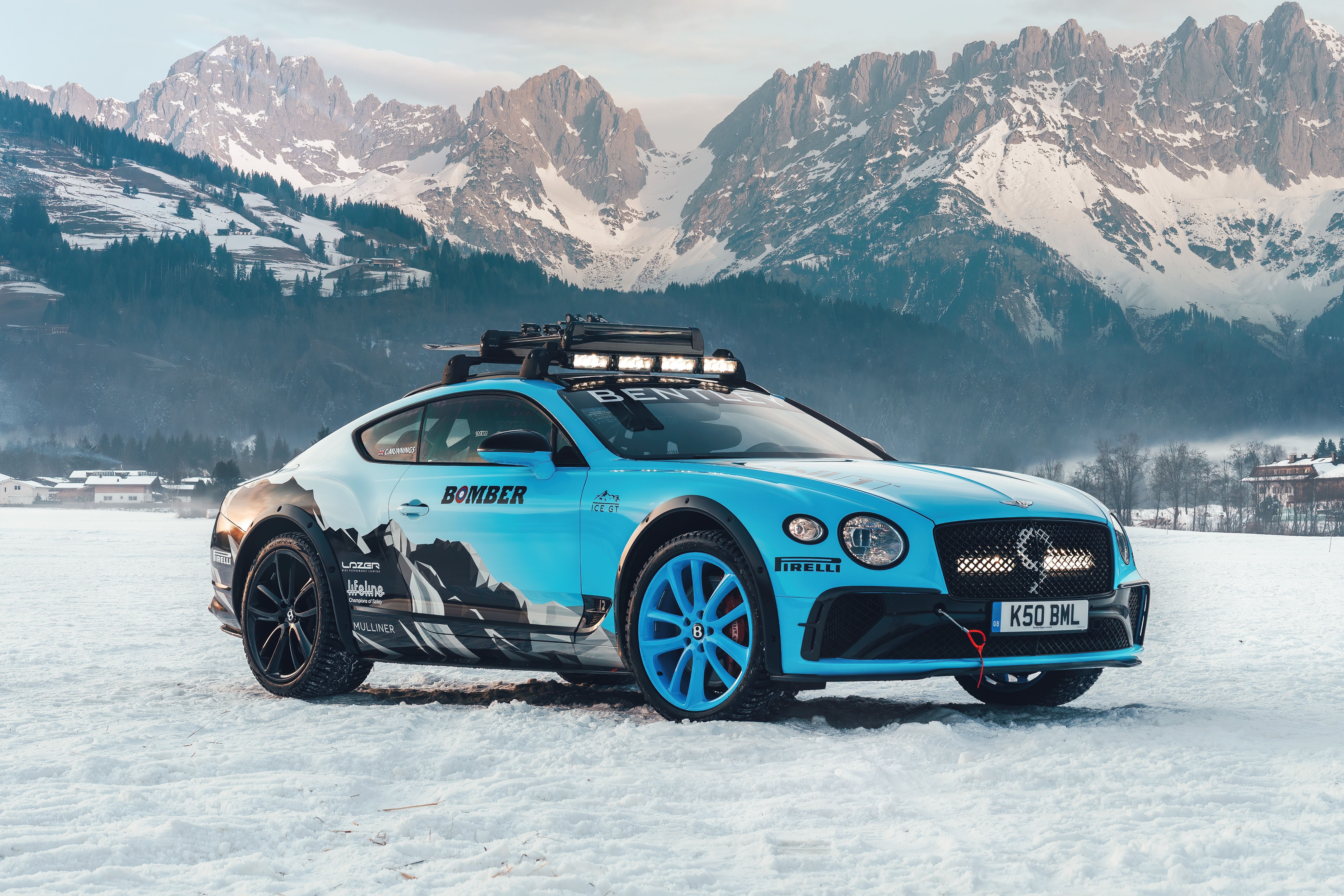 Bentley ra mat xe dua tren bang anh 1