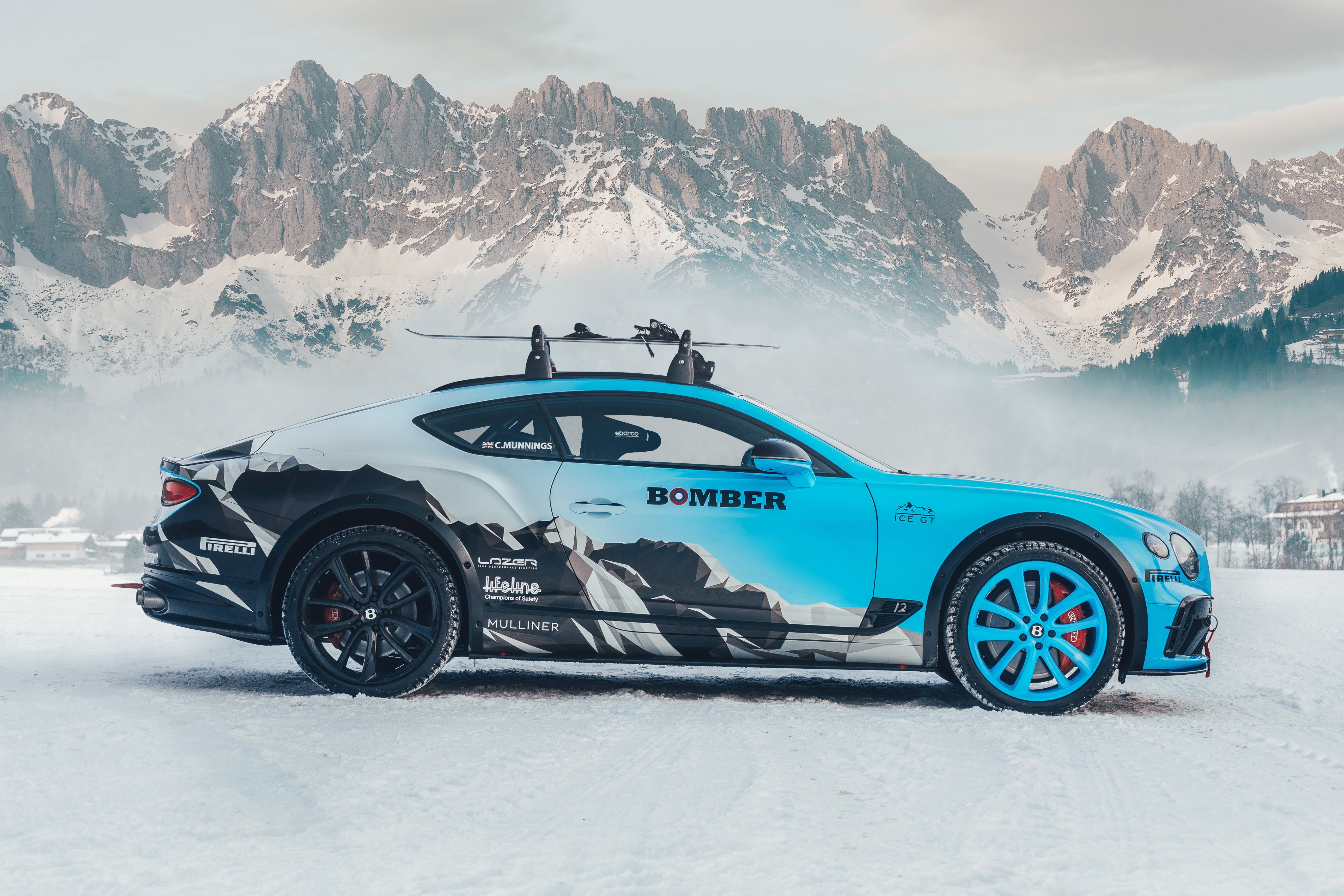 Bentley ra mat xe dua tren bang anh 3