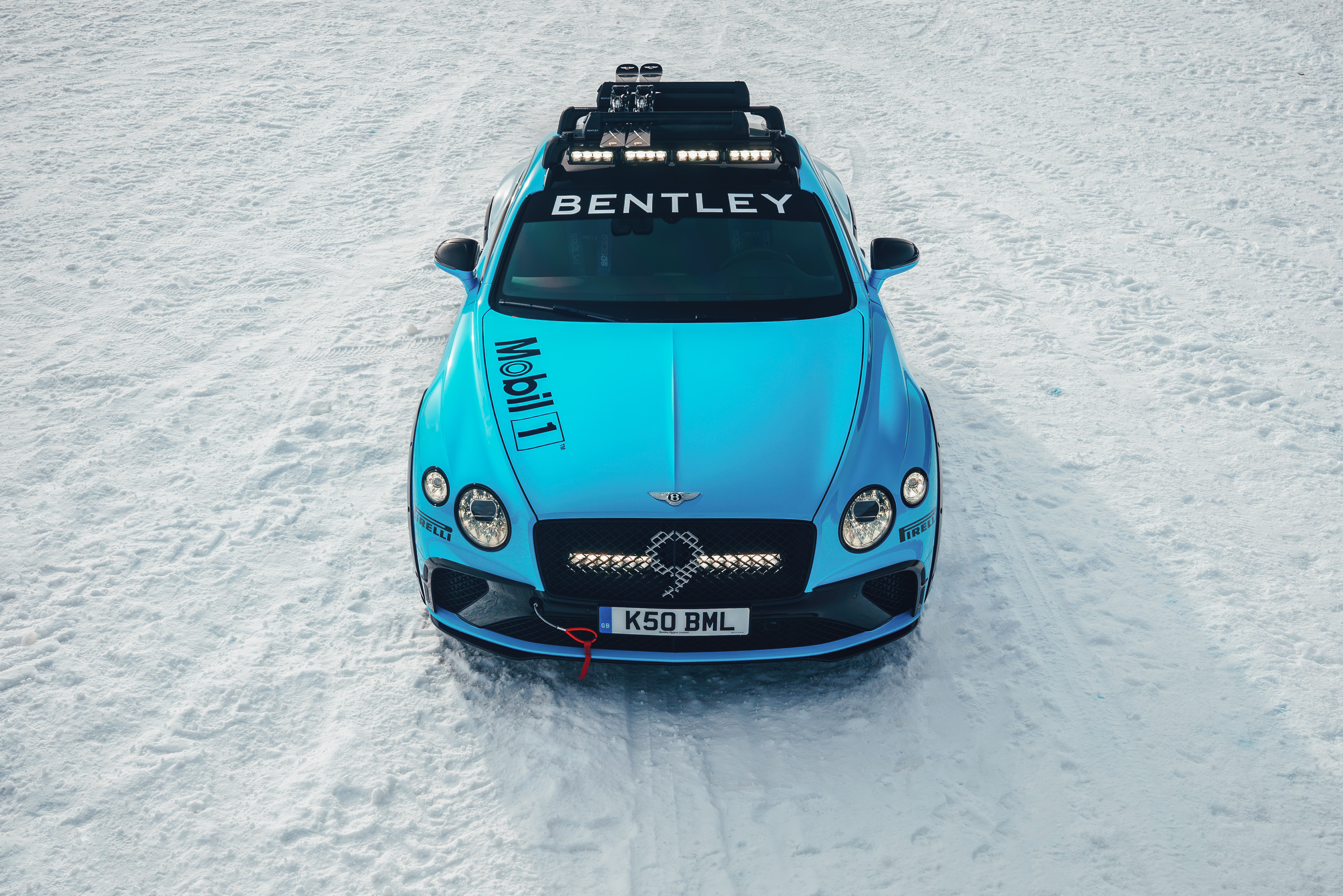 Bentley ra mat xe dua tren bang anh 7