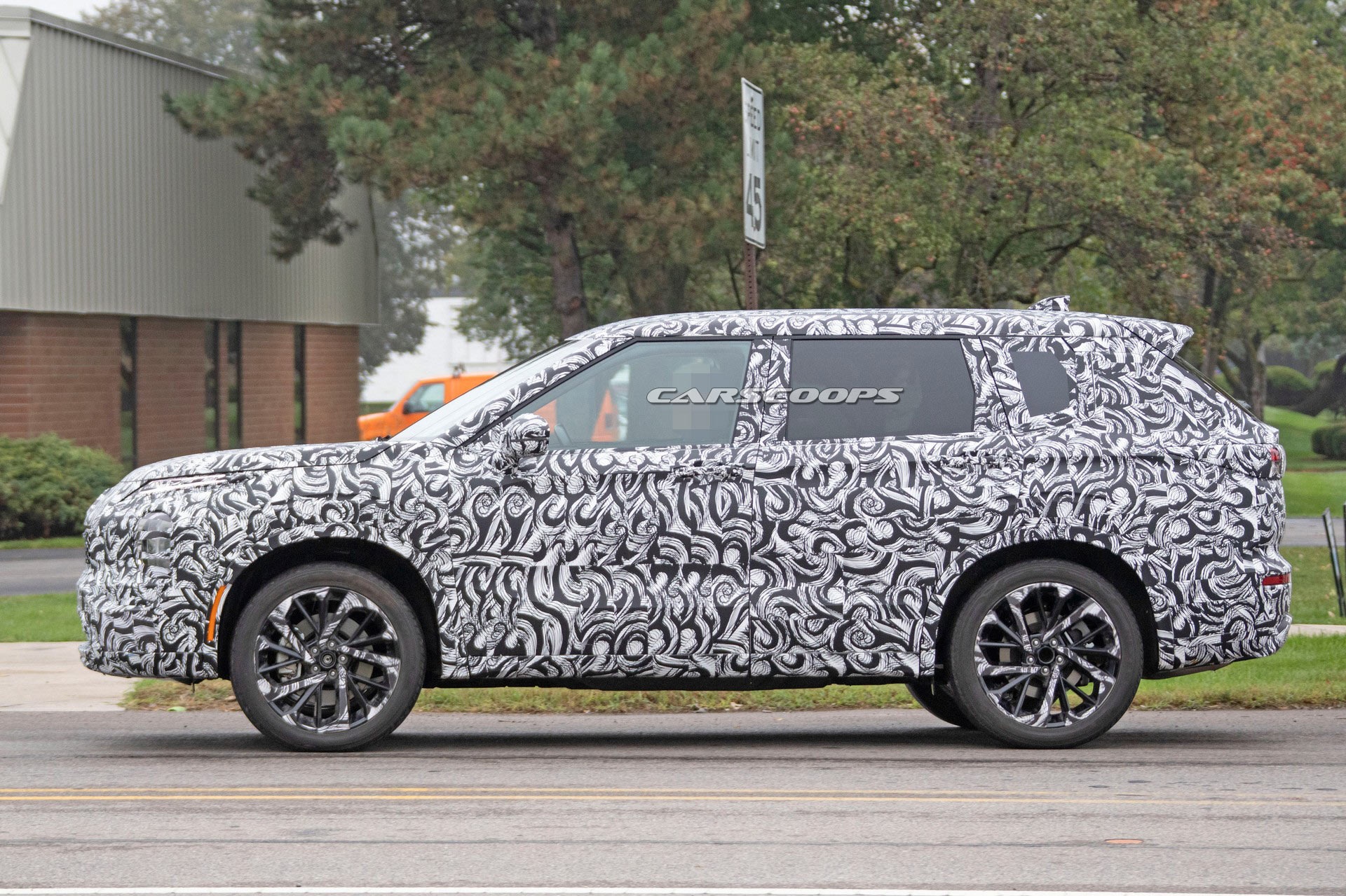 Mitsubishi Outlander 2021 lo anh anh 3