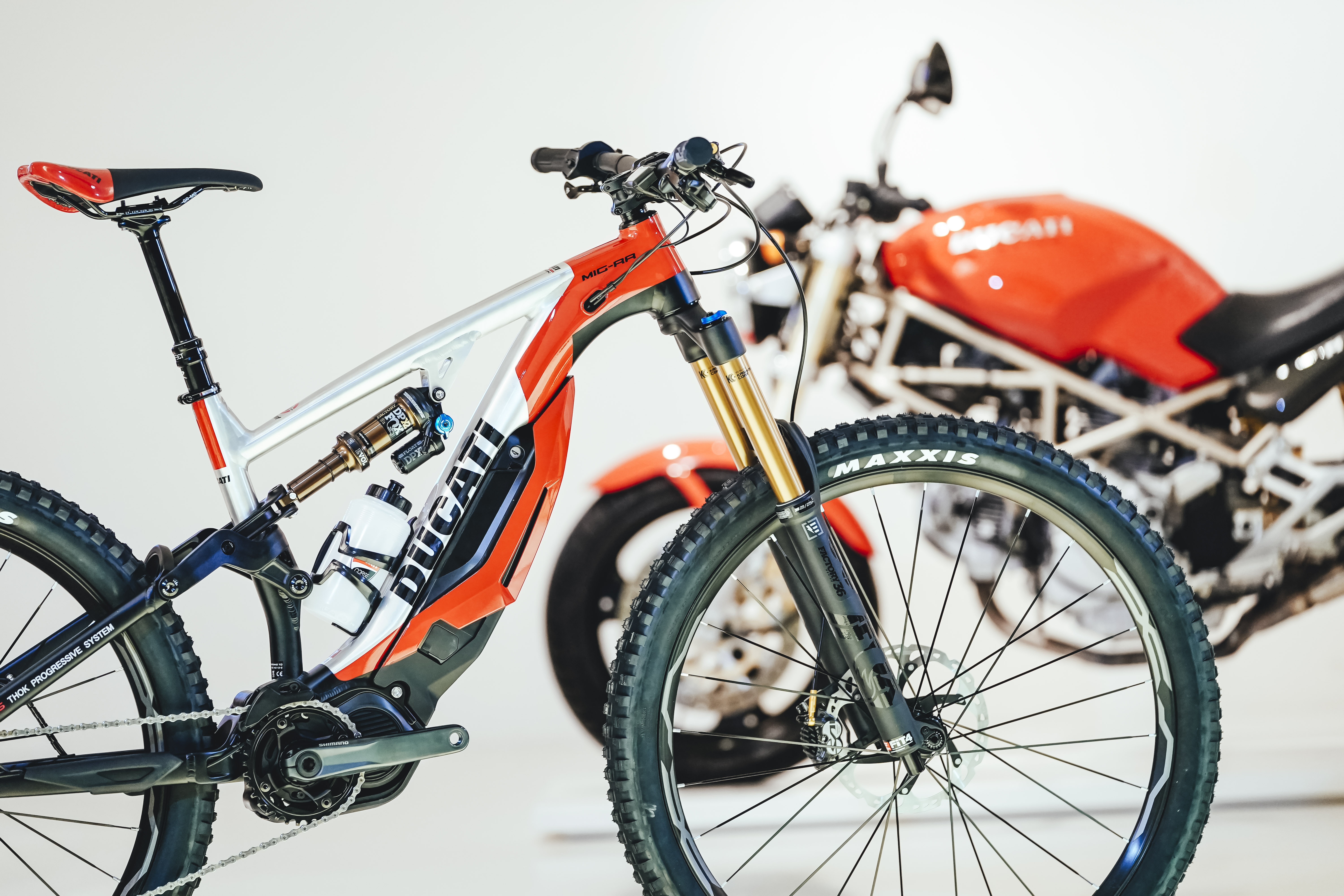 Cận cảnh xe đạp Ducati  ảnh 7 Can canh xe dap Ducati anh 7