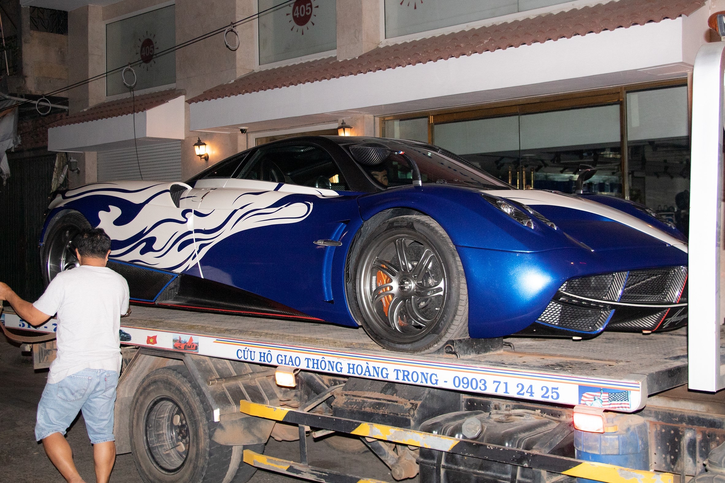 Pagani Huayra lot xac anh 1