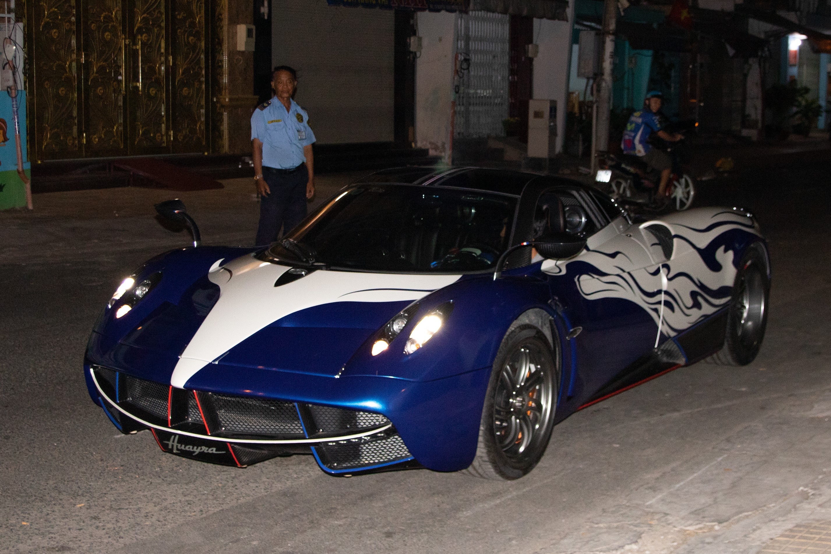 Pagani Huayra lot xac anh 2