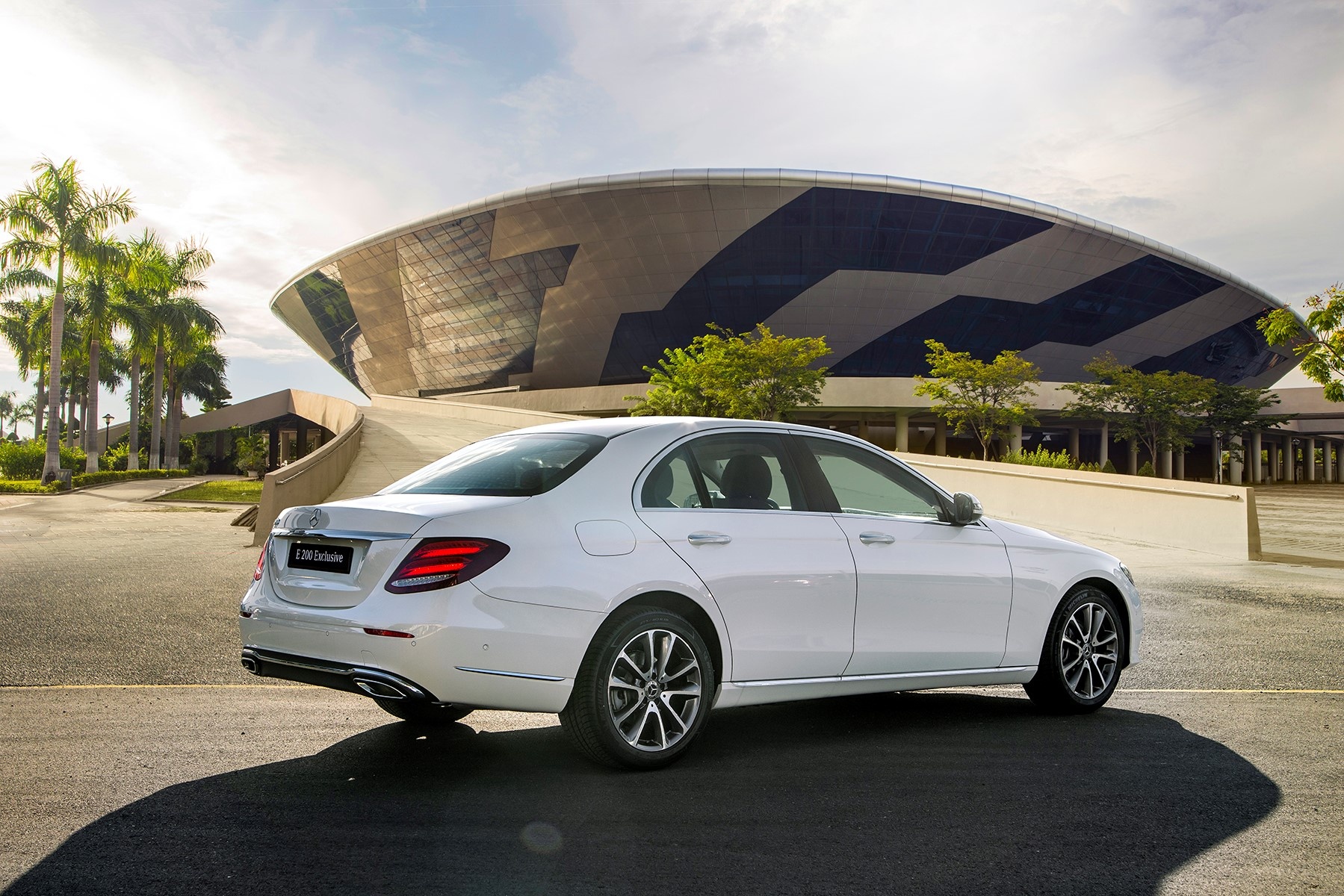 Mercedes-Benz E 200 Exclusive 2020 ra mắt ảnh 11 Mercedes-Benz E 200 Exclusive 2020 ra mat anh 11