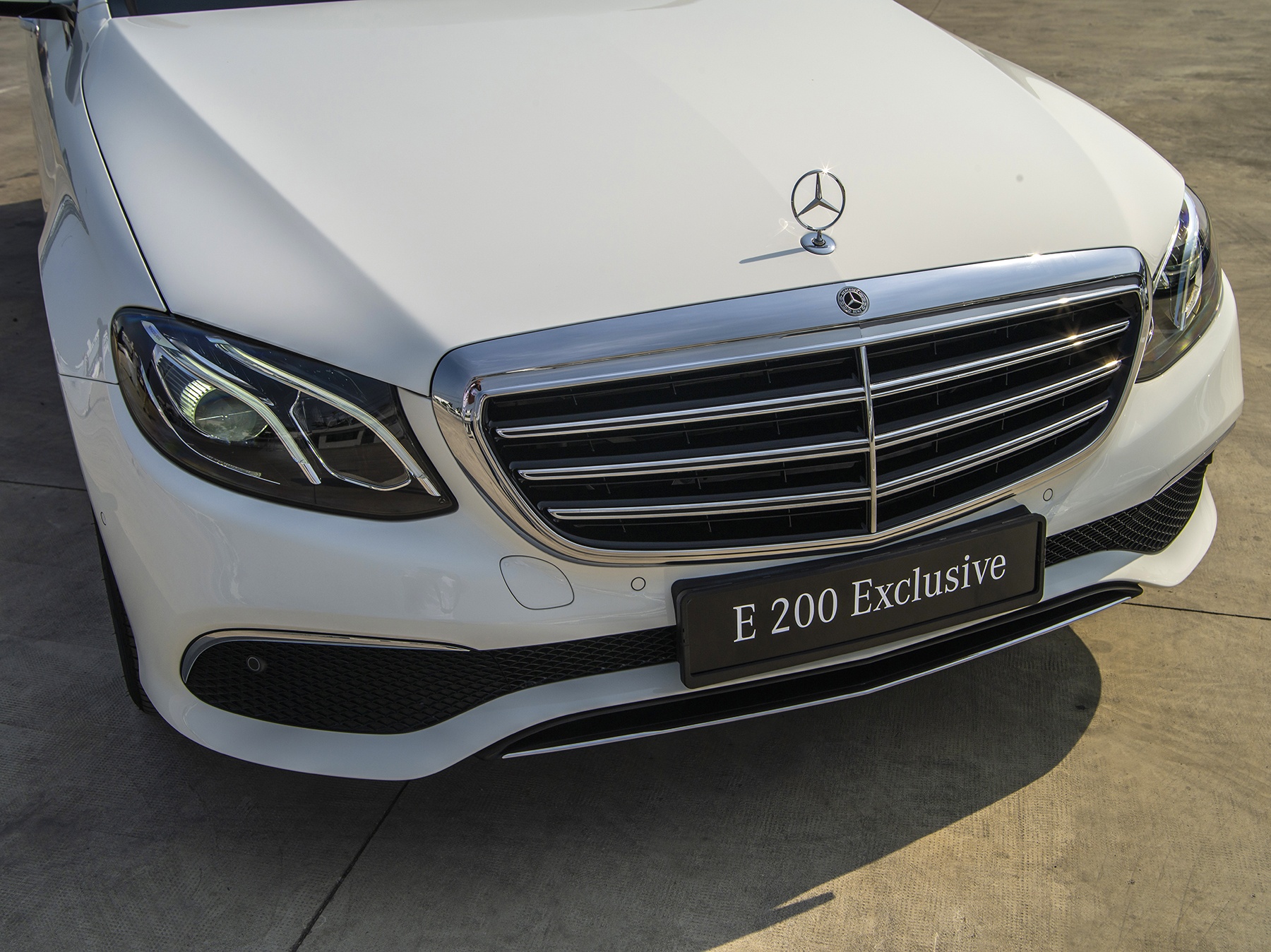 Mercedes-Benz E 200 Exclusive 2020 ra mắt ảnh 4 Mercedes-Benz E 200 Exclusive 2020 ra mat anh 4