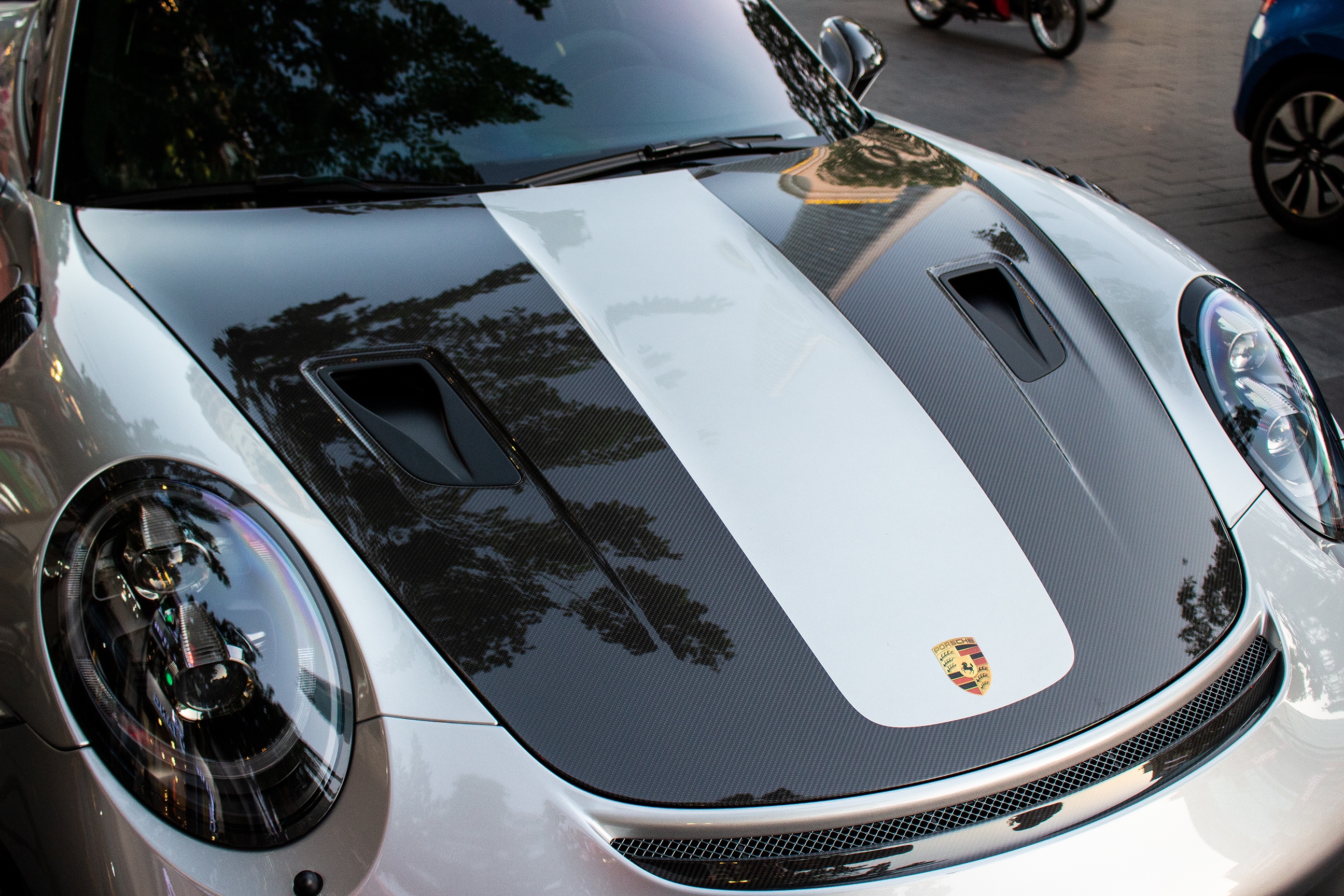 Porsche 911 GT2 RS voi goi nang cap tien ty tai Viet Nam anh 4