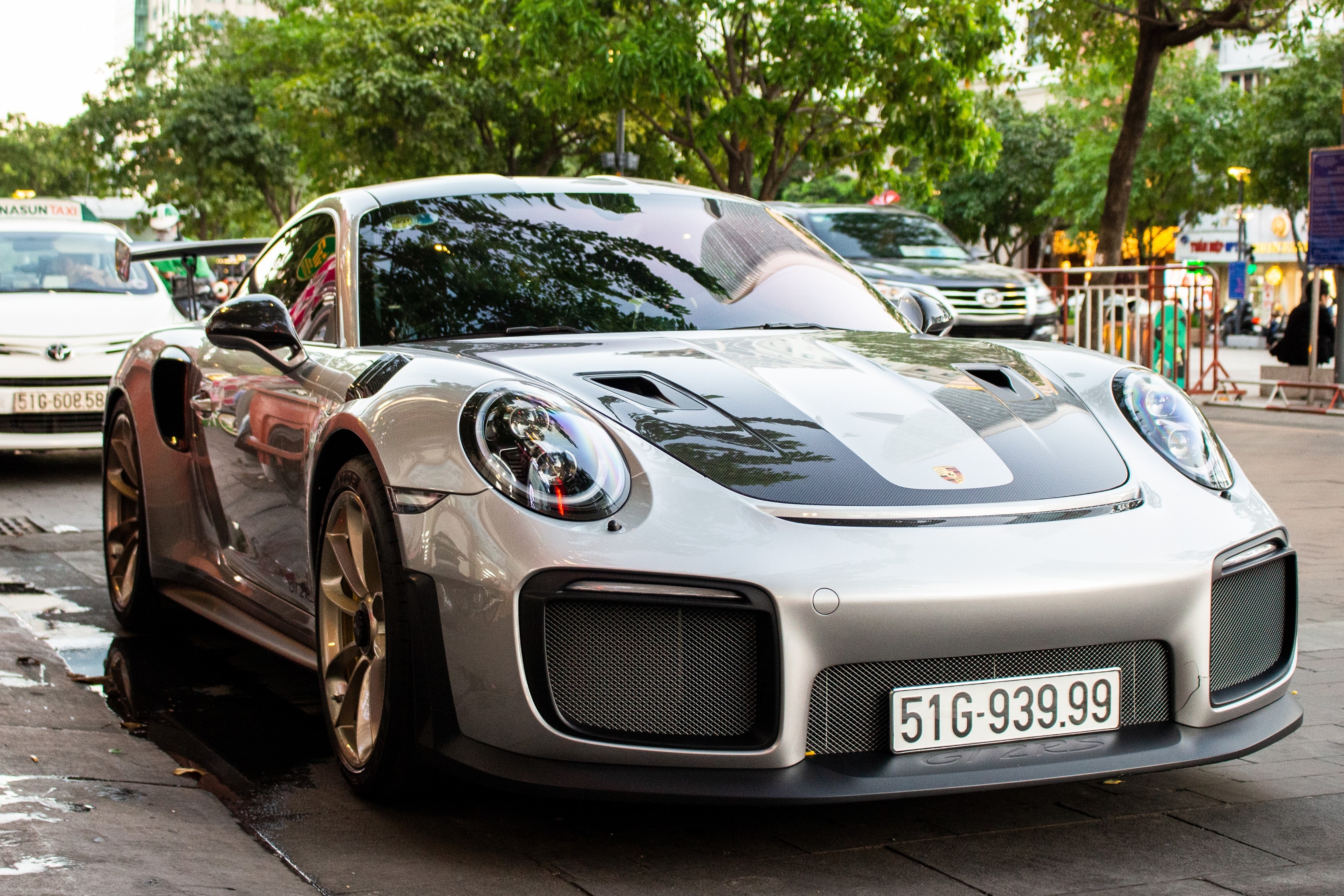Porsche 911 GT2 RS voi goi nang cap tien ty tai Viet Nam anh 11