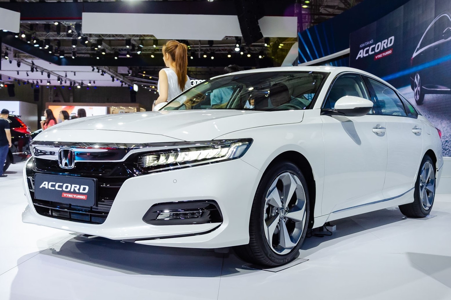 Honda Accord 2020 ra mat Malaysia, dong co manh hon tai VN hinh anh