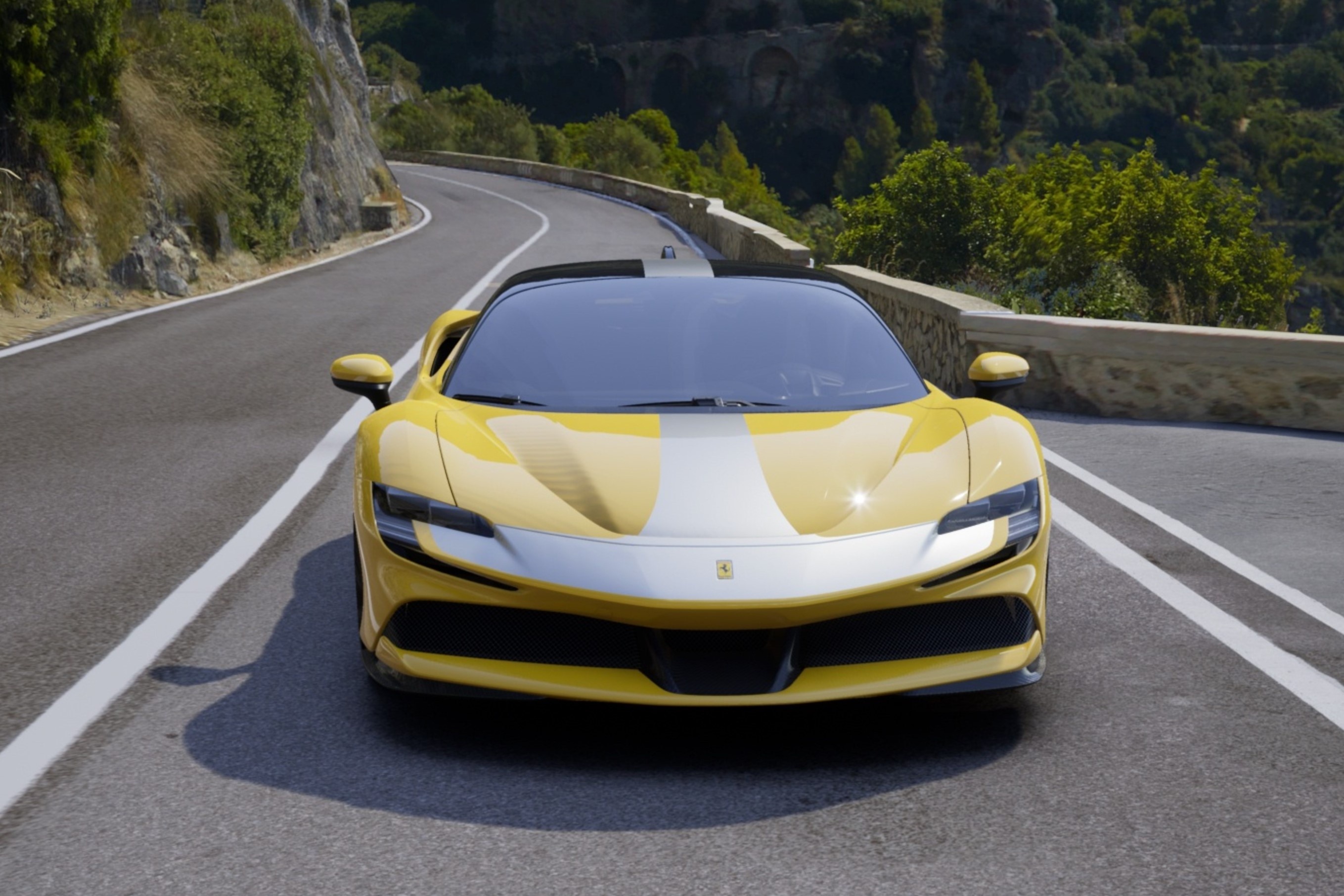 Ferrari SF90 Stradale chuan bi ve Viet Nam anh 2