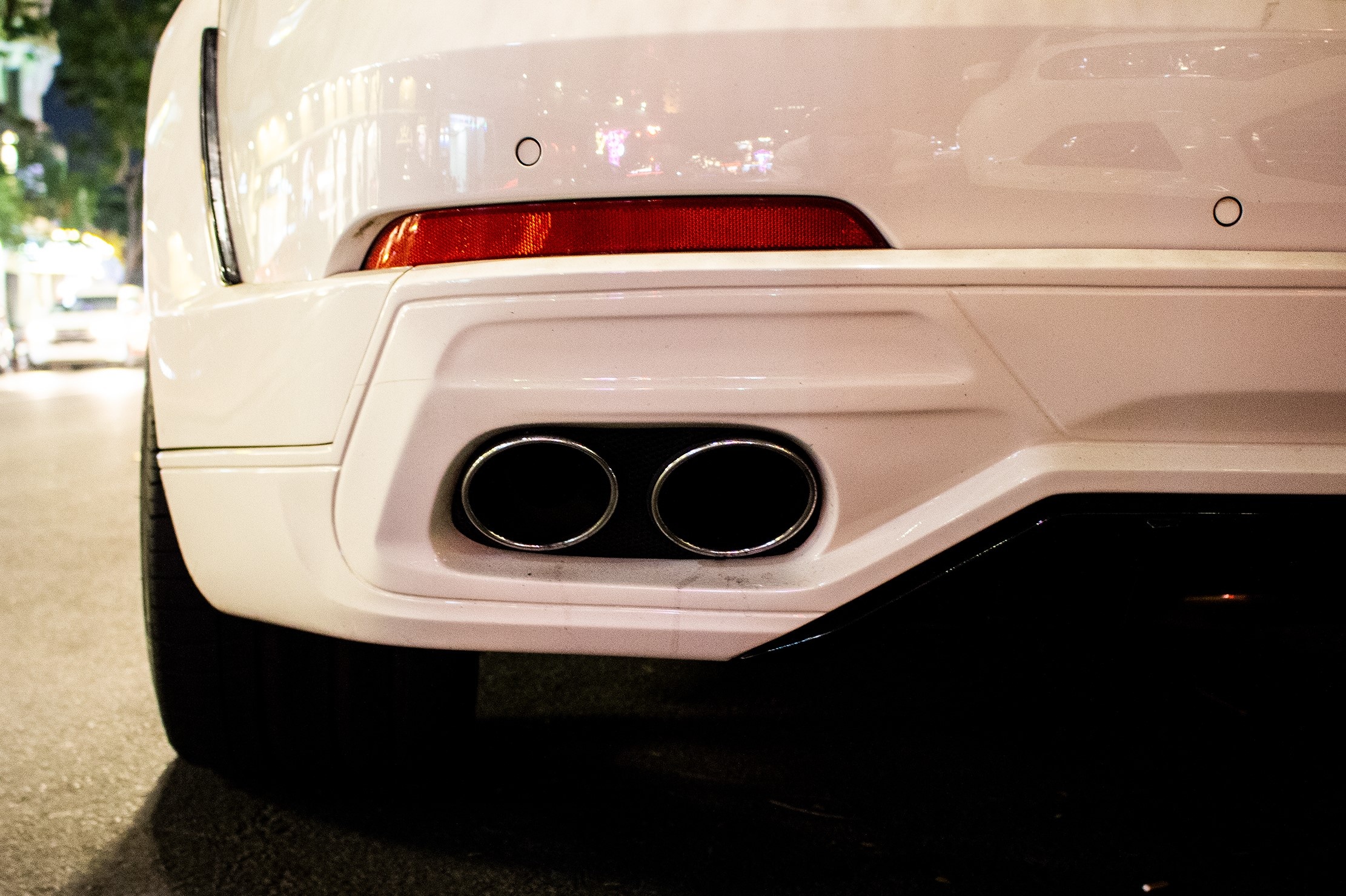 Maserati Levante voi goi do than rong anh 6