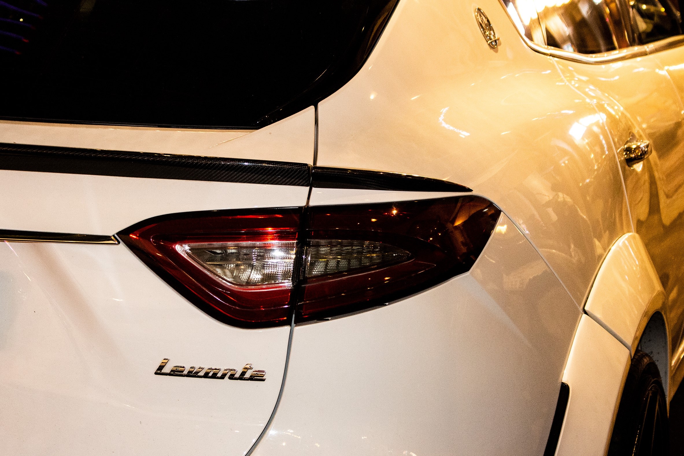 Maserati Levante voi goi do than rong anh 7