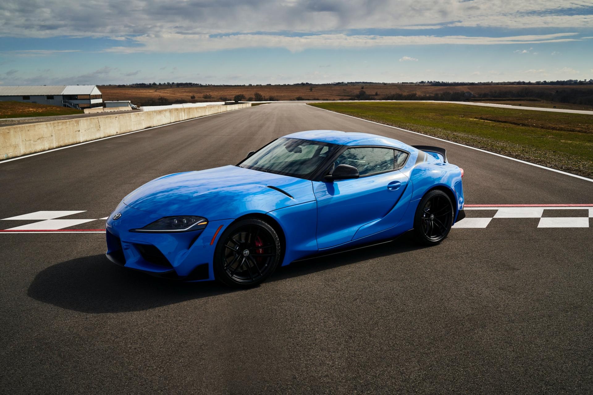 Toyota Supra nang cap toan dien anh 2