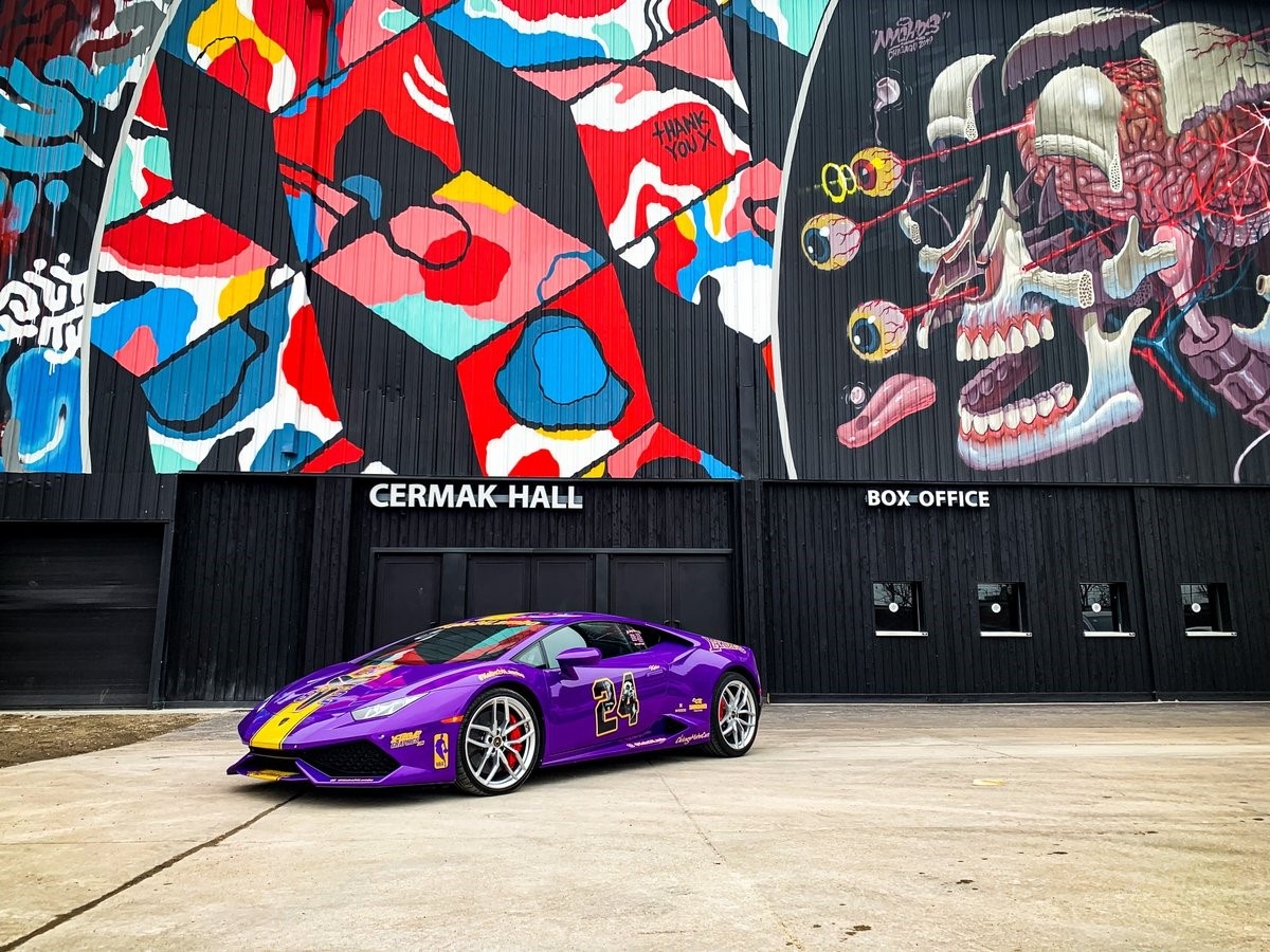 Lamborghini Huracan tuong niem Kobe Bryant anh 1