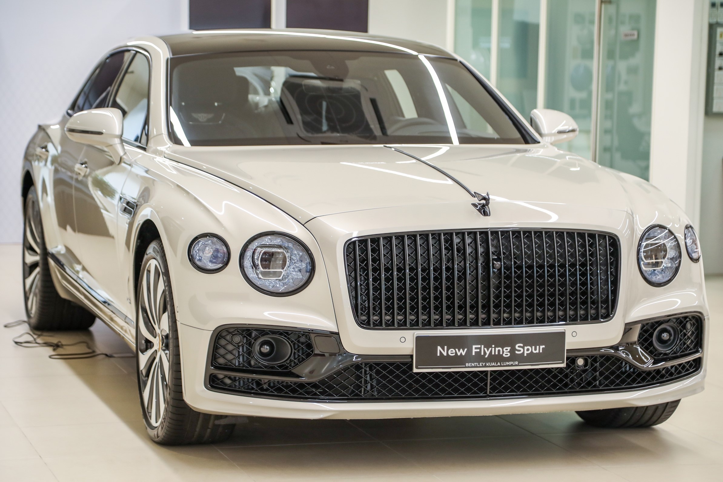 Bentley Flying Spur 2020 ra mat Malaysia, gia tu 201.000 USD hinh anh