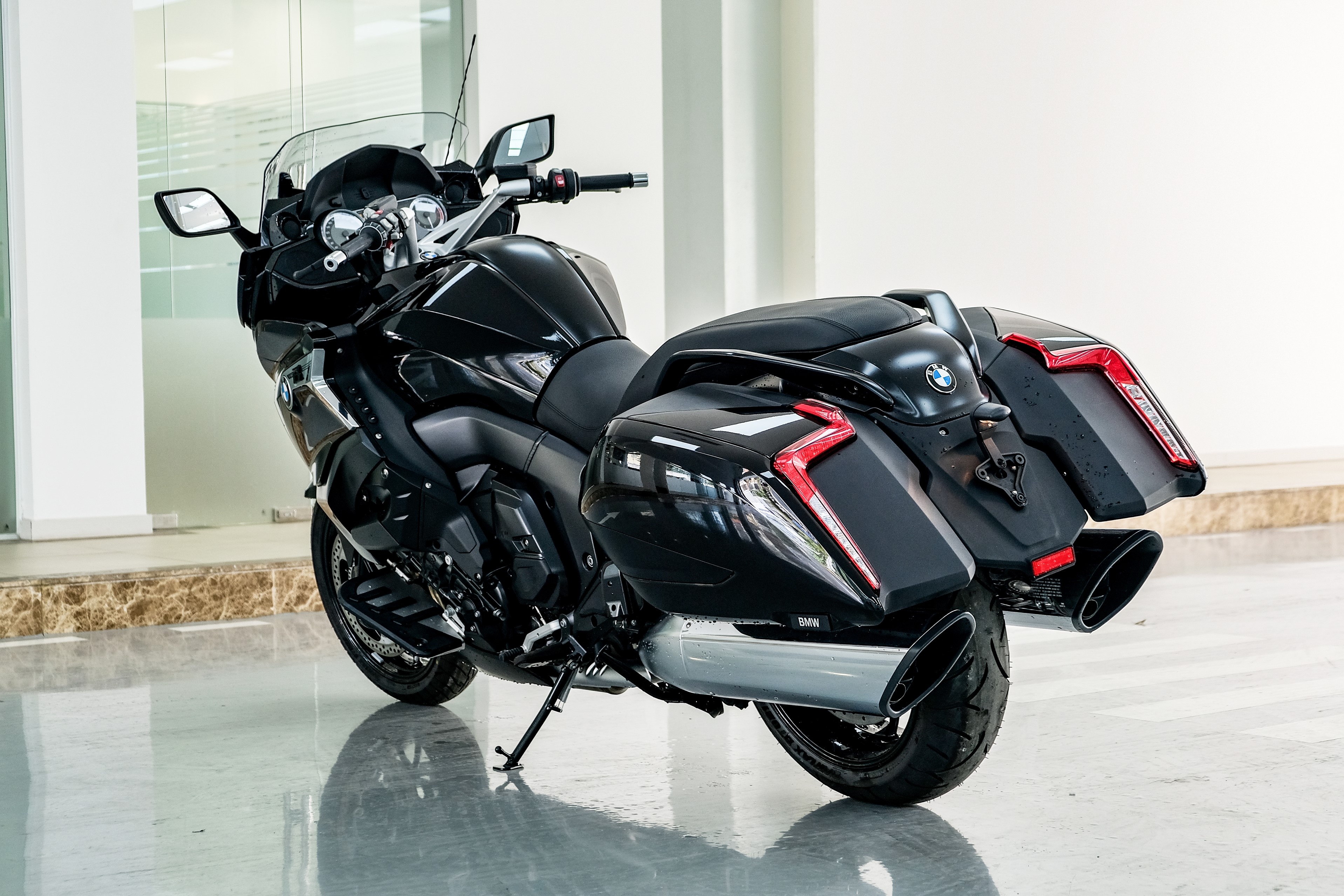 xe touring tien ty anh 9