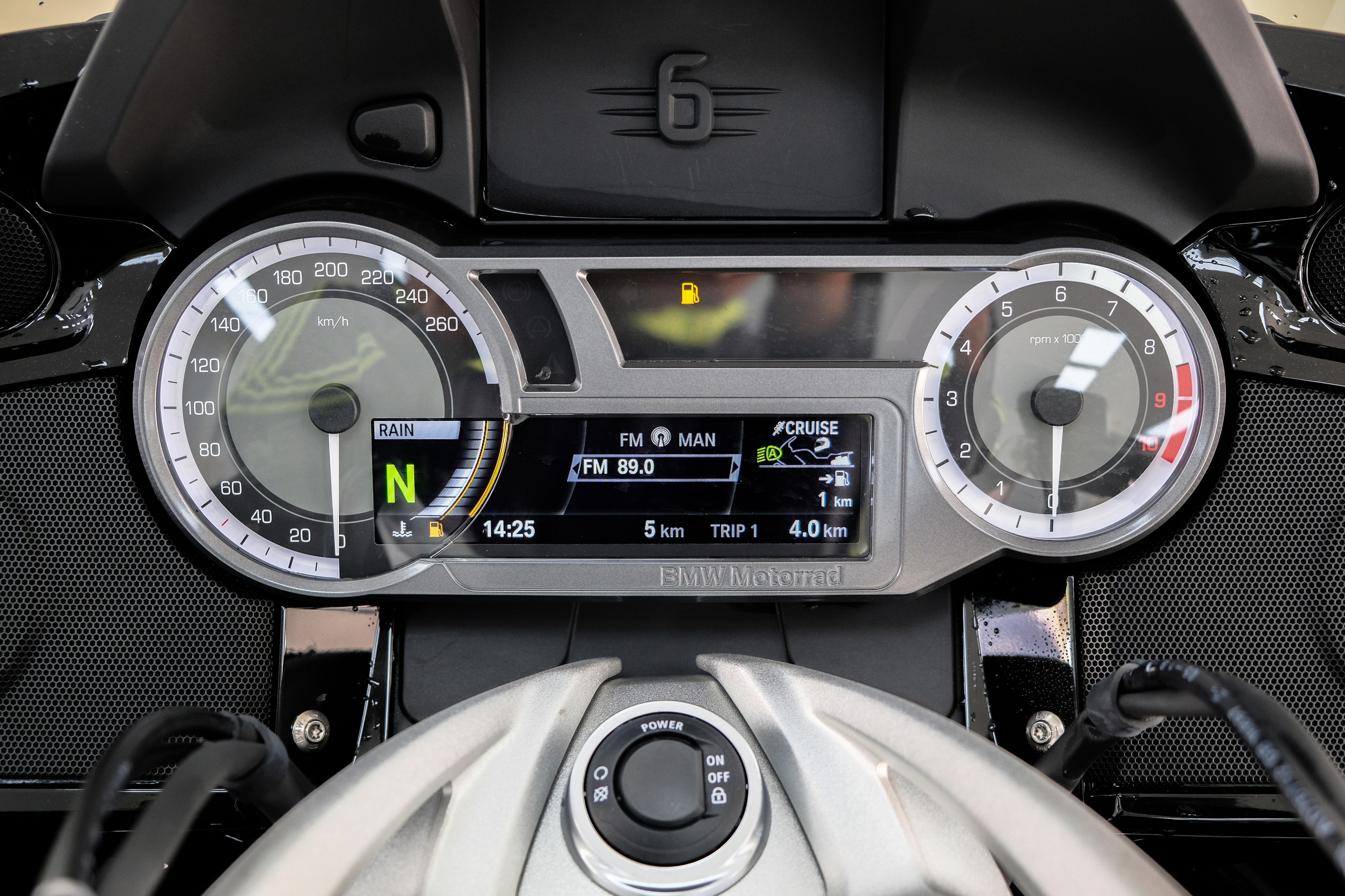 BMW K 1600 B gia 1, 1 ty dong anh 12