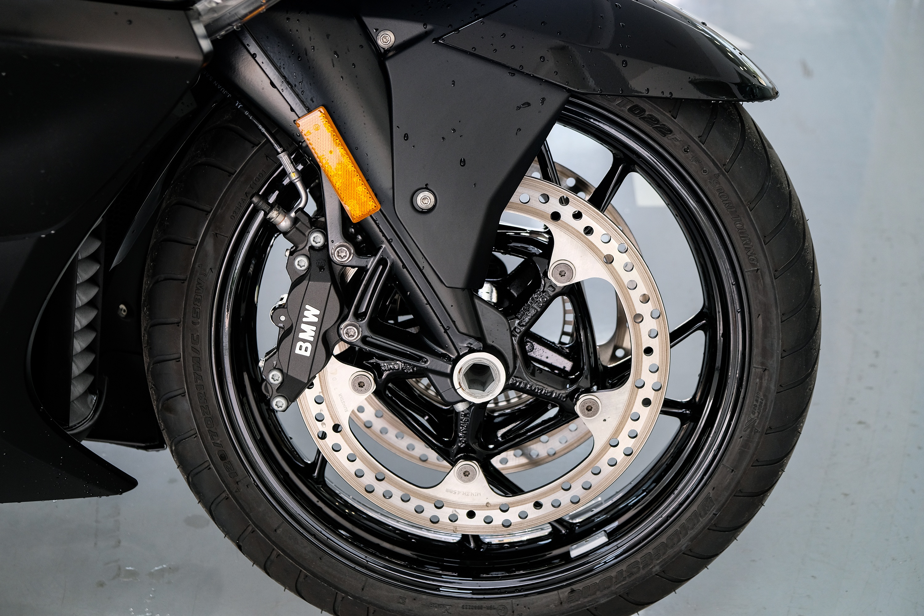 BMW K 1600 B gia 1, 1 ty dong anh 6