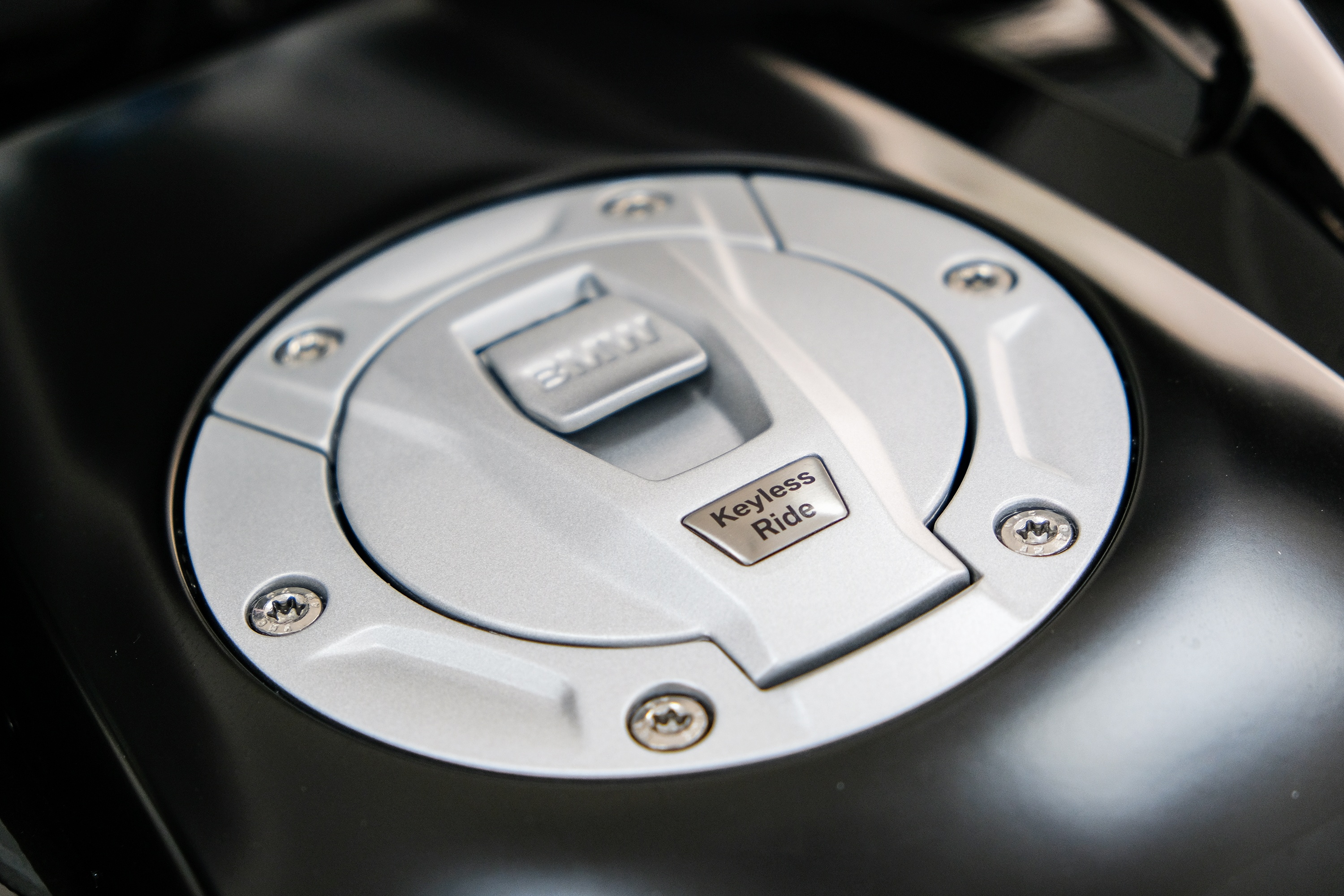 BMW K 1600 B gia 1, 1 ty dong anh 11