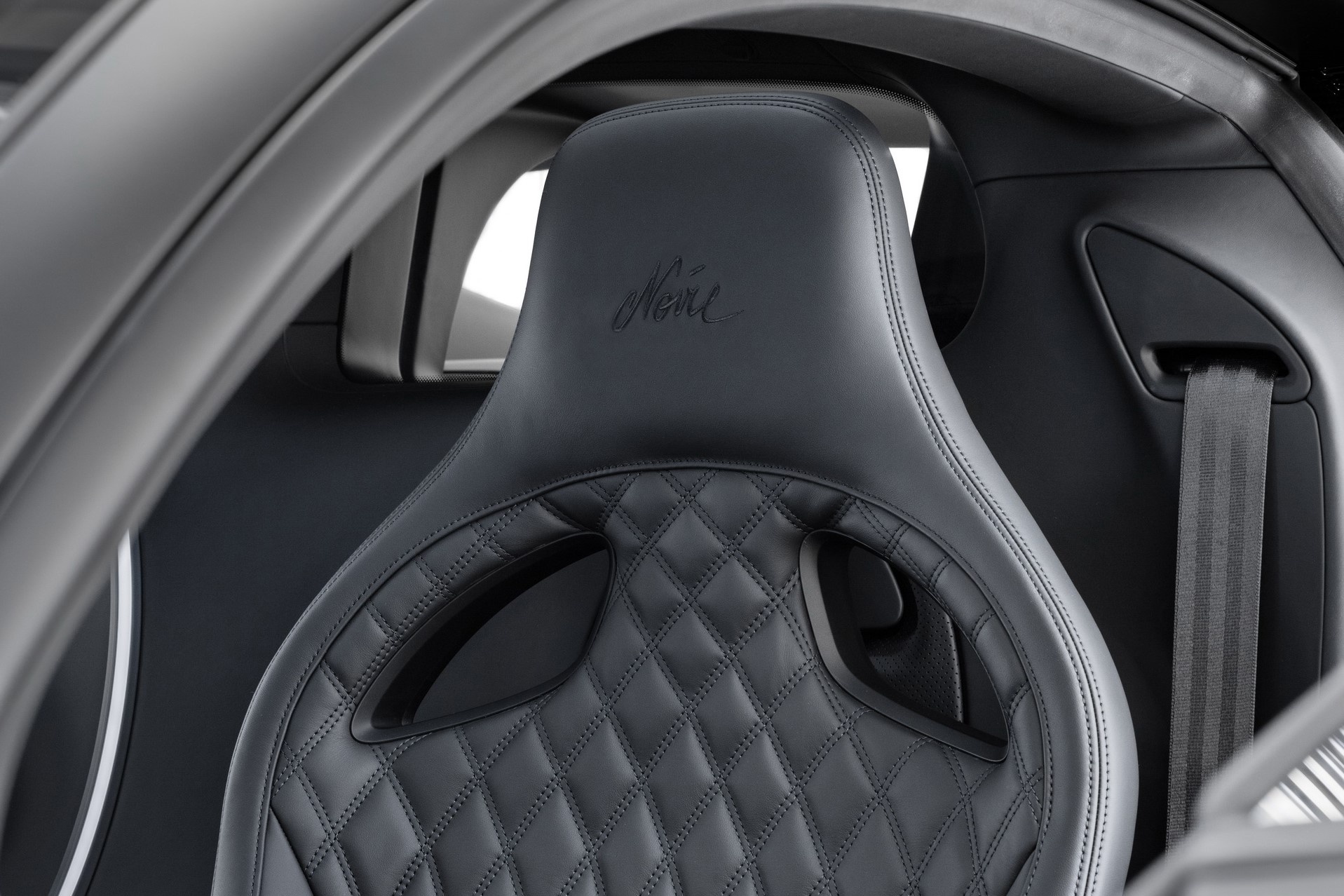 Bugatti xuất xưởng chiếc Chiron thứ 250 ảnh 7 Bugatti xuat xuong chiec Chiron thu 250 anh 7