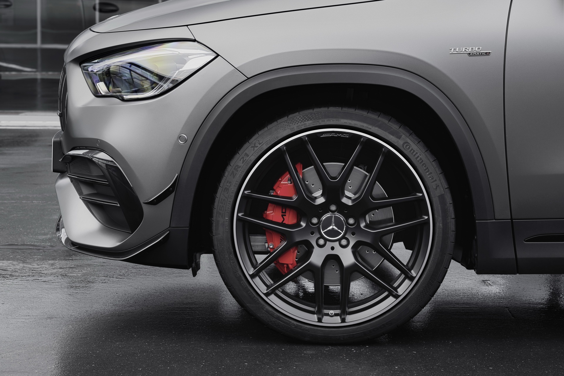 Mercedes-AMG ra mắt mẫu GLA 45 ảnh 12 Mercedes-AMG ra mat mau GLA 45 anh 12