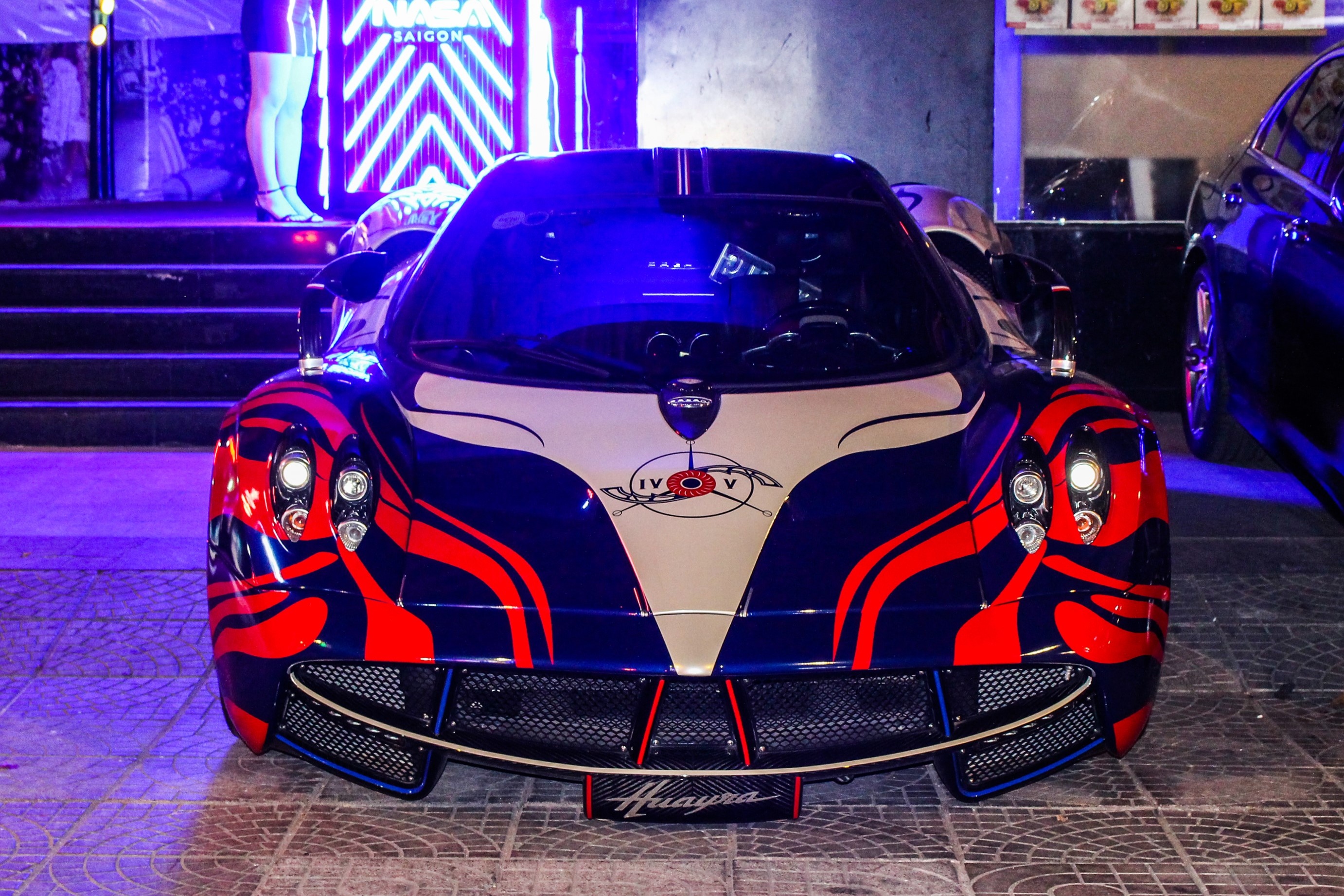 Pagani Huayra  cua Minh Nhua anh 3