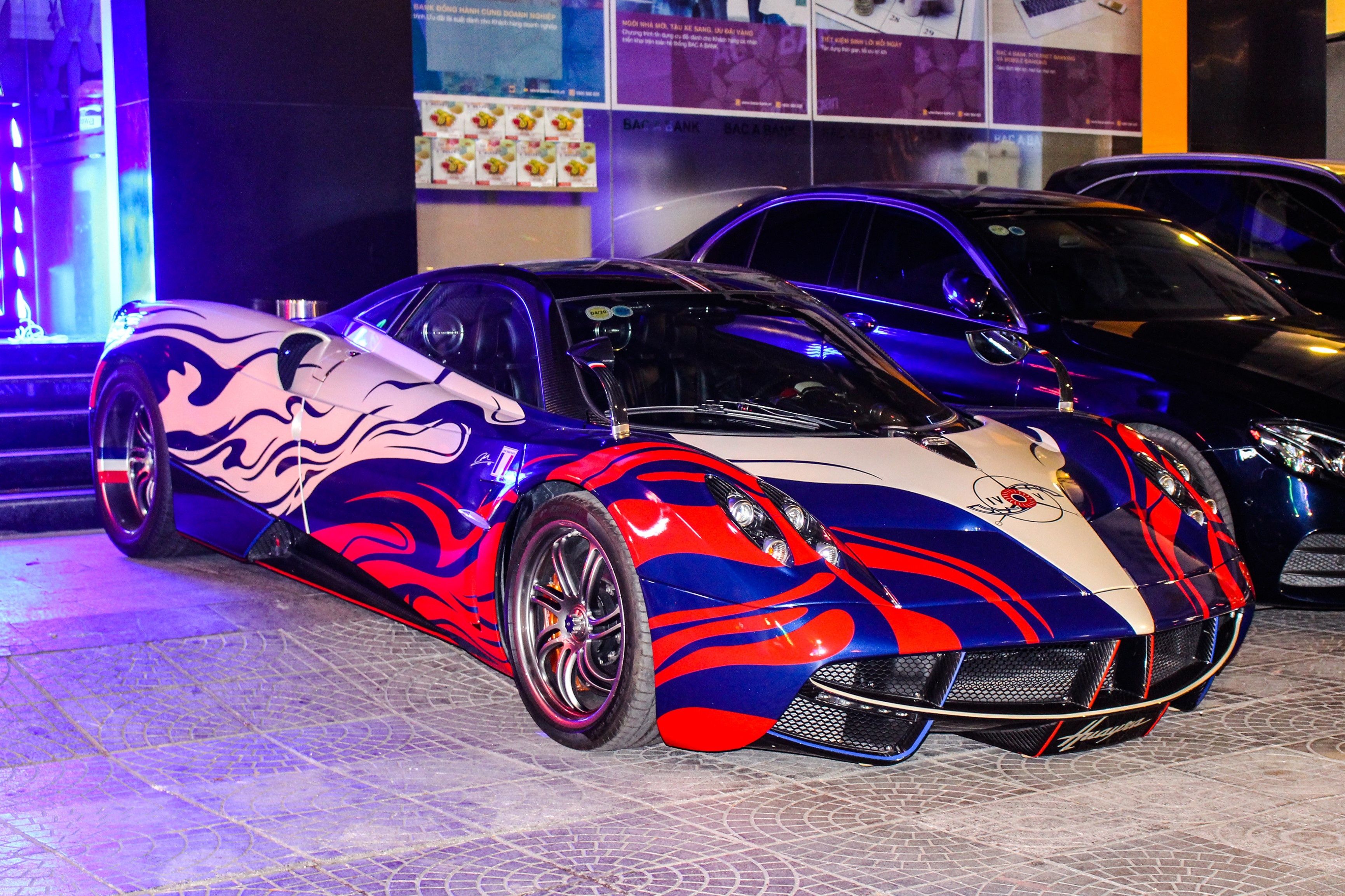 Pagani Huayra  cua Minh Nhua anh 10