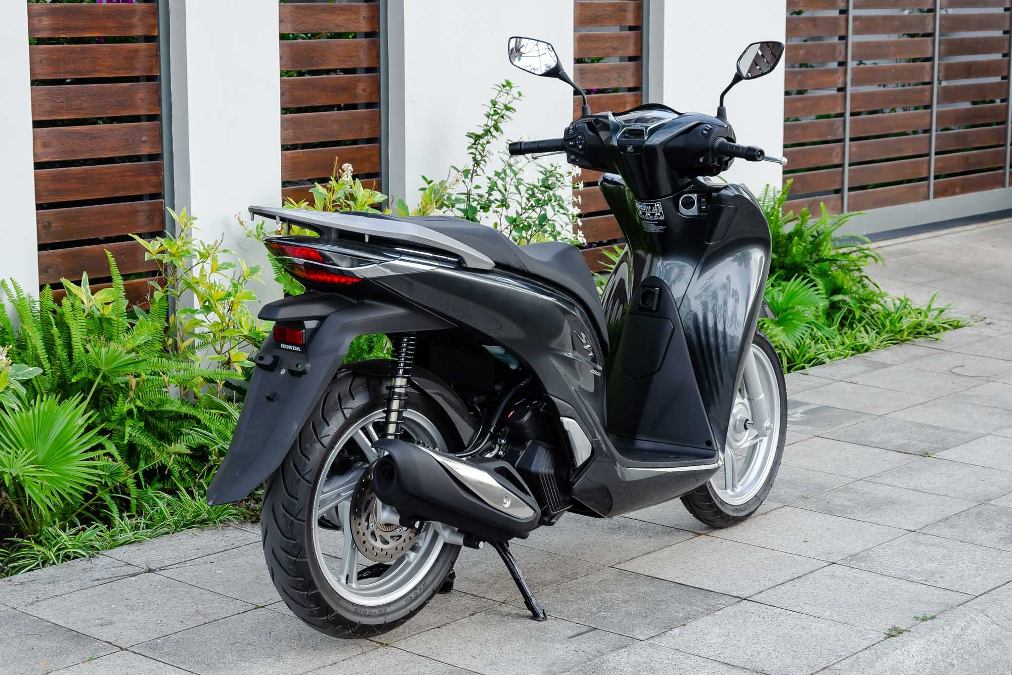 So sanh Piaggio Medley 2020 và SH 2020 ảnh 14 So sanh Piaggio Medley 2020 va SH 2020 anh 14
