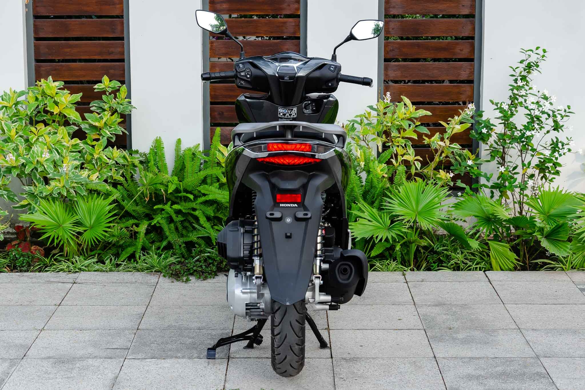 So sanh Piaggio Medley 2020 và SH 2020 ảnh 6 So sanh Piaggio Medley 2020 va SH 2020 anh 6
