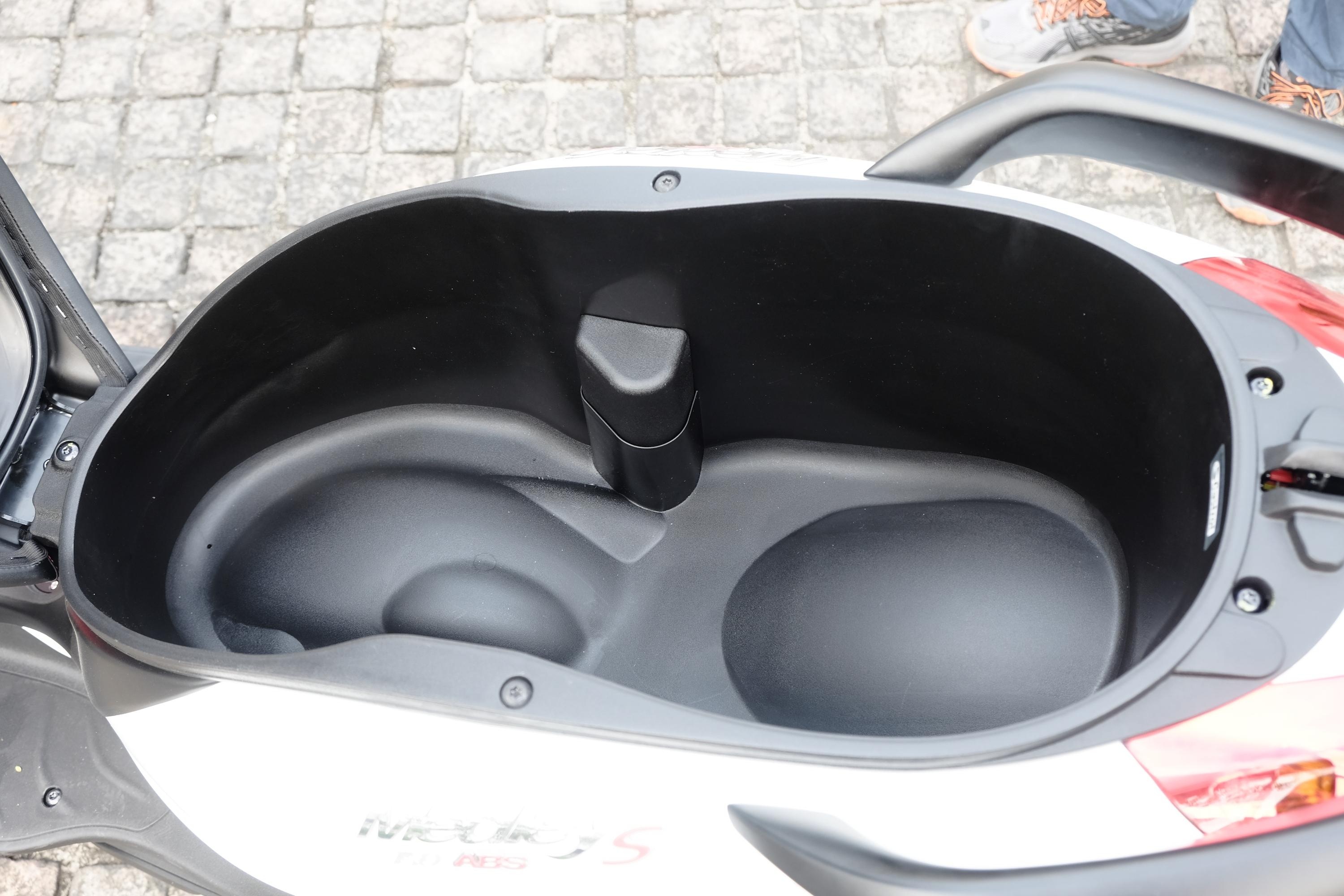 So sanh Piaggio Medley 2020 và SH 2020 ảnh 9 So sanh Piaggio Medley 2020 va SH 2020 anh 9