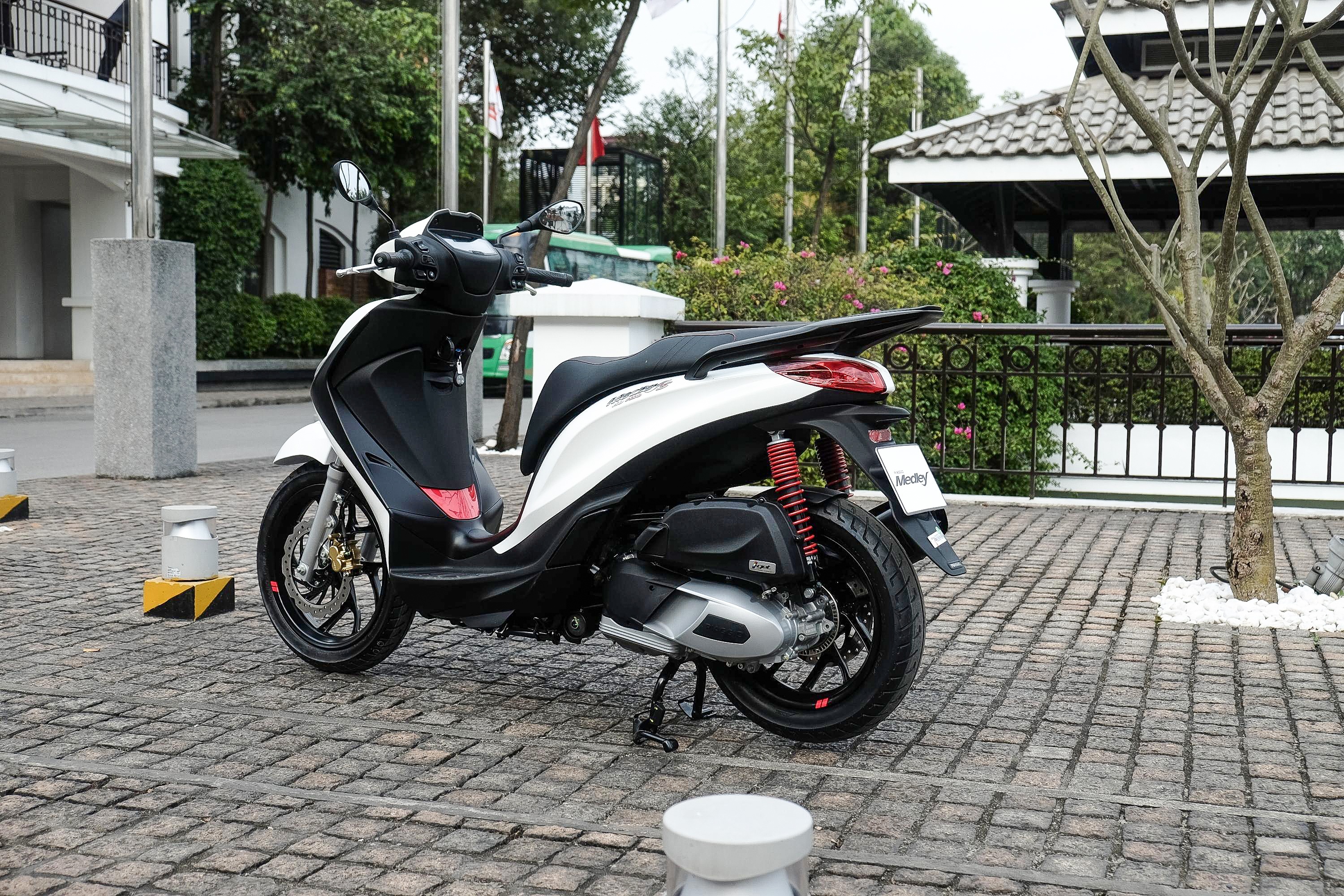 So sanh Piaggio Medley 2020 và SH 2020 ảnh 13 So sanh Piaggio Medley 2020 va SH 2020 anh 13