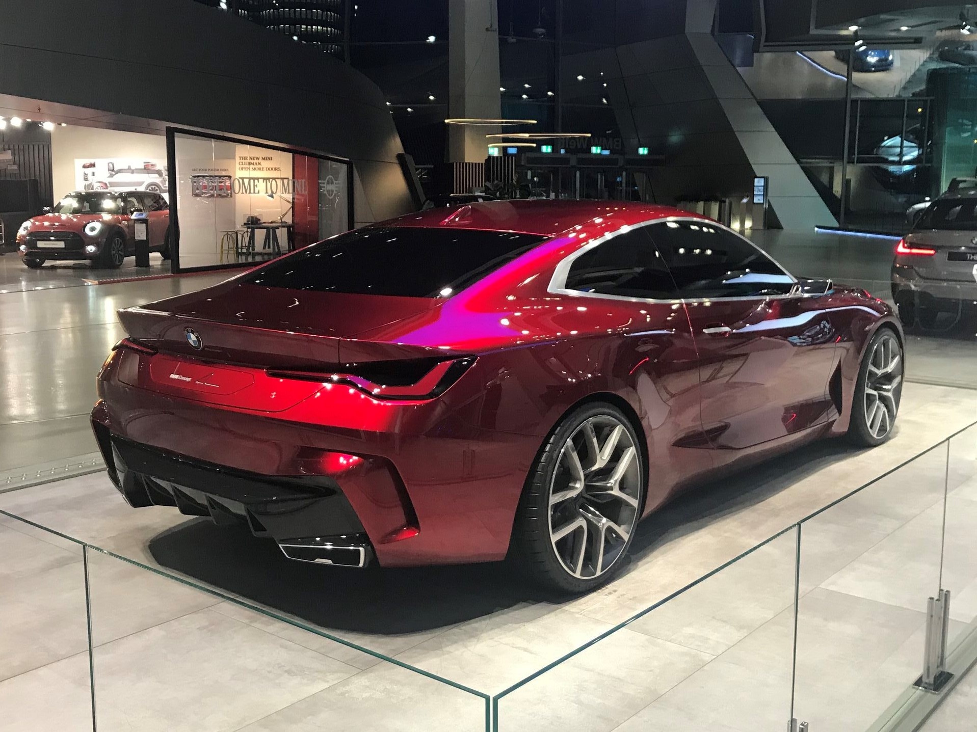 BMW Concept 4 được trưng bày tại Munich ảnh 2 BMW Concept 4 duoc trung bay tai Munich anh 2