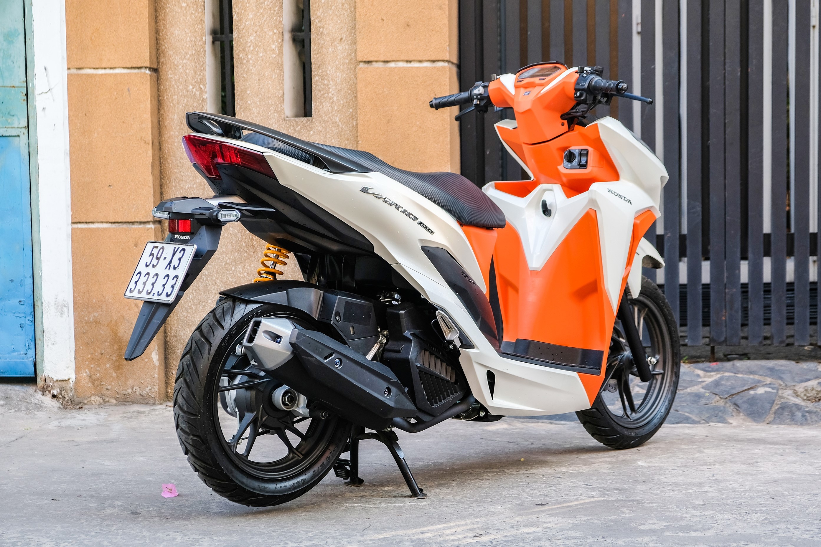 Honda Vario bien khung,  rao gia gan 500 trieu anh 3