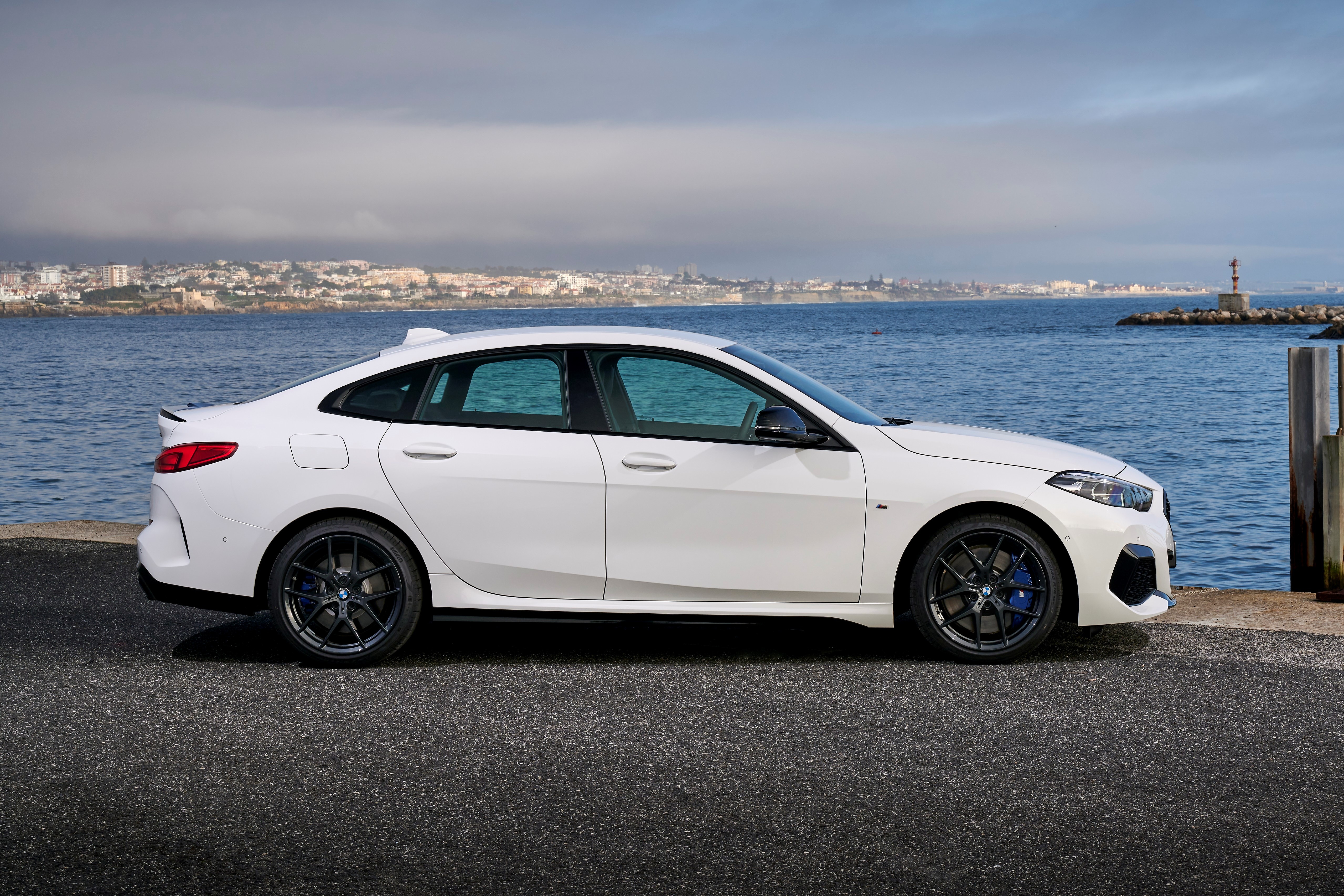 BMW 2-Series Gran Coupe ra mắt ảnh 5 BMW 2-Series Gran Coupe ra mat anh 5