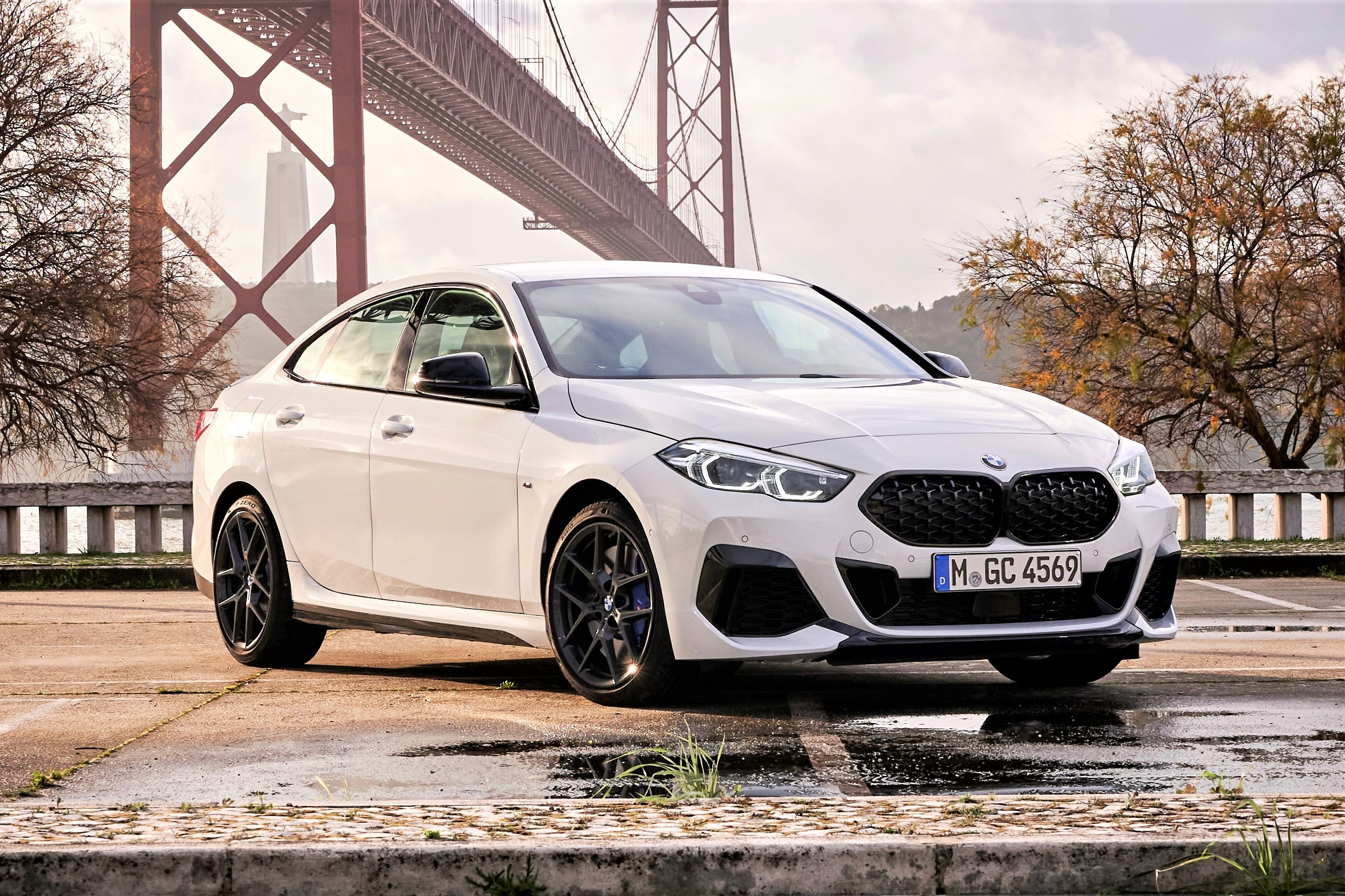BMW 2-Series Gran Coupe - chiec coupe 4 cua manh me va hien dai hinh anh