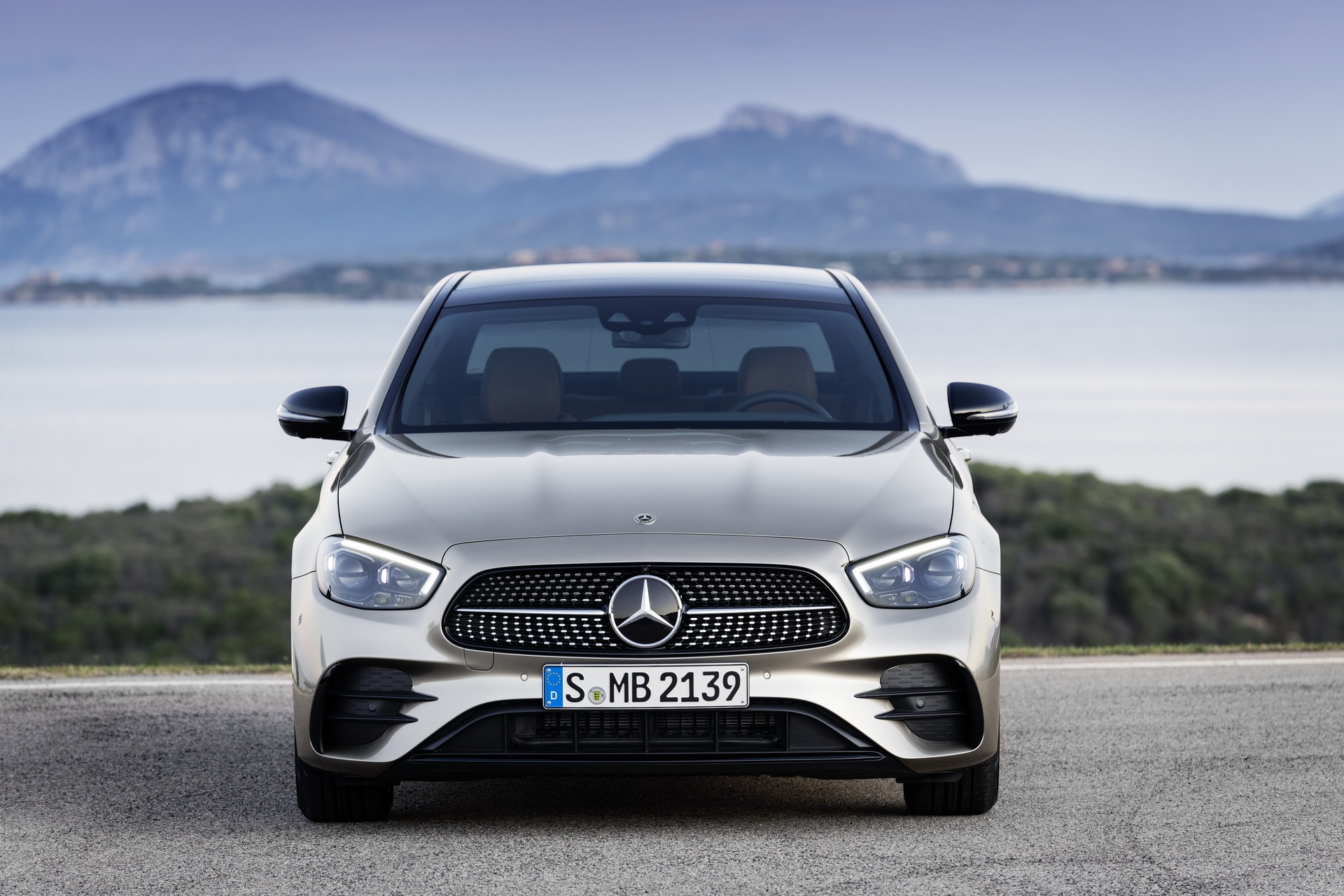 Mercedes-Benz ra mắt E-Class 2020 ảnh 3 Mercedes-Benz ra mat E-Class 2020 anh 3