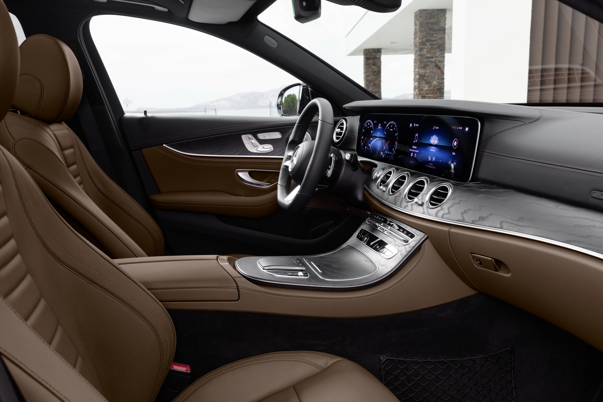 Mercedes-Benz ra mắt E-Class 2020 ảnh 7 Mercedes-Benz ra mat E-Class 2020 anh 7