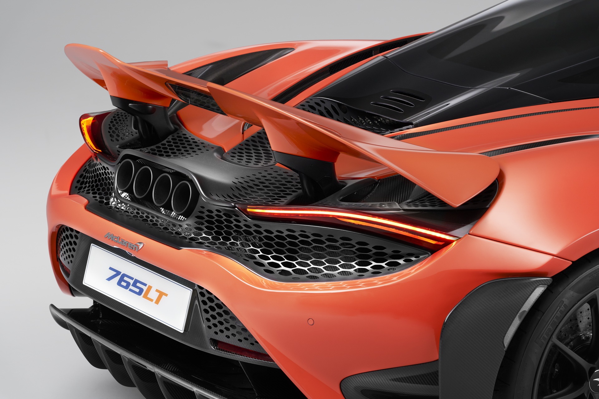 McLaren 765LT ra mat anh 3