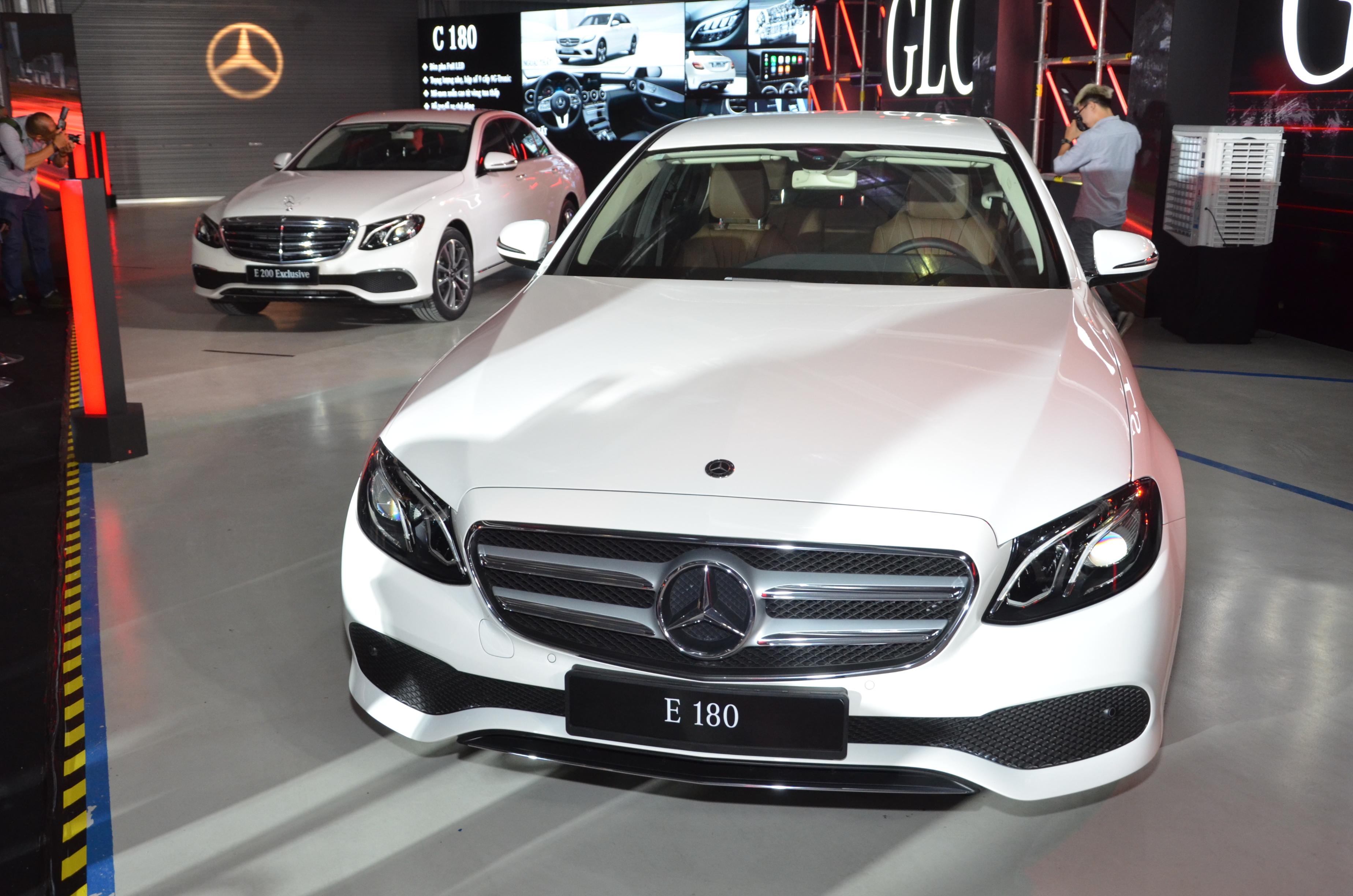 Mercedes-Benz giới thiệu 6 mẫu xe mới tại VN ảnh 10 Mercedes-Benz gioi thieu 6 mau xe moi tai VN anh 10