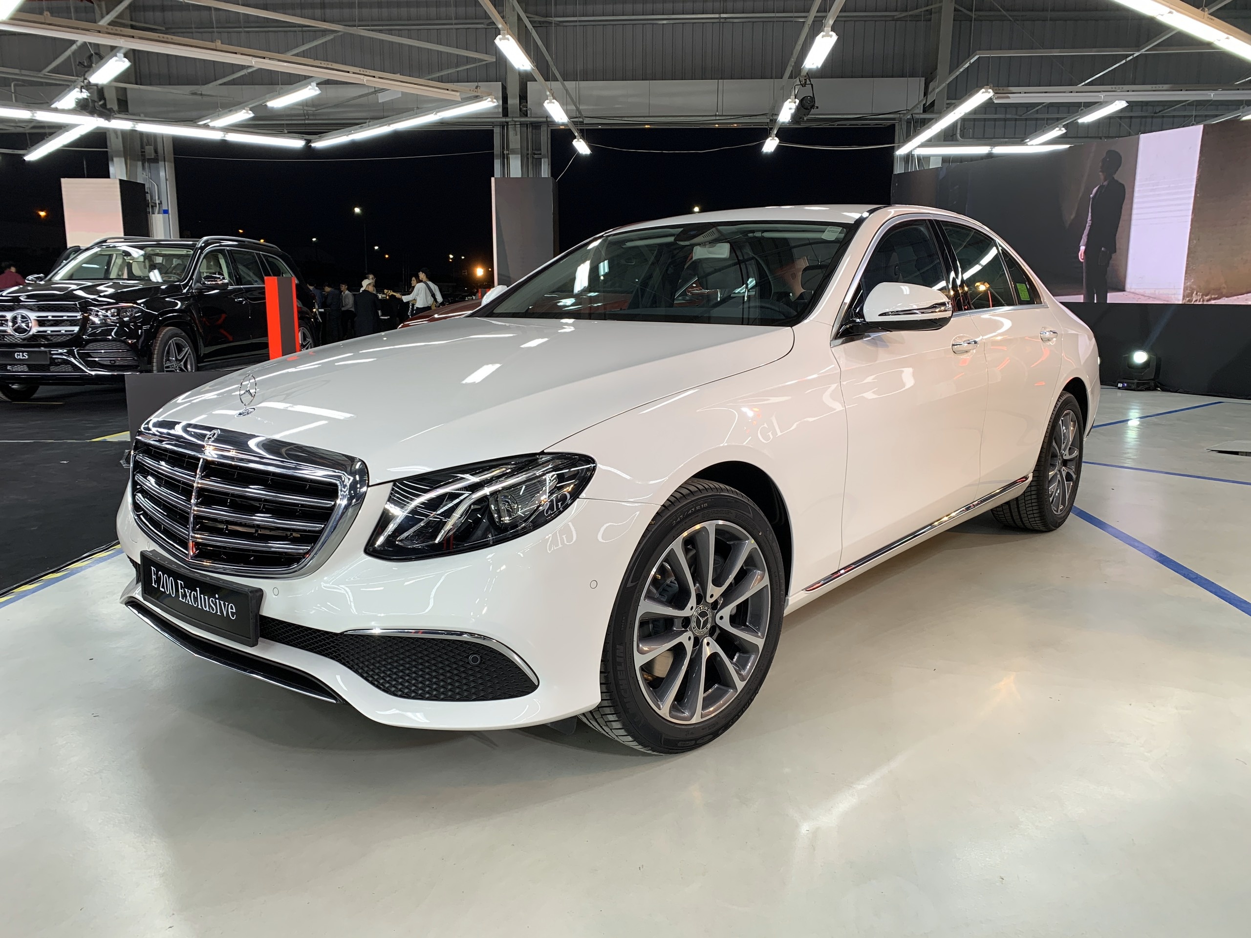 Mercedes-Benz giới thiệu 6 mẫu xe mới tại VN ảnh 12 Mercedes-Benz gioi thieu 6 mau xe moi tai VN anh 12