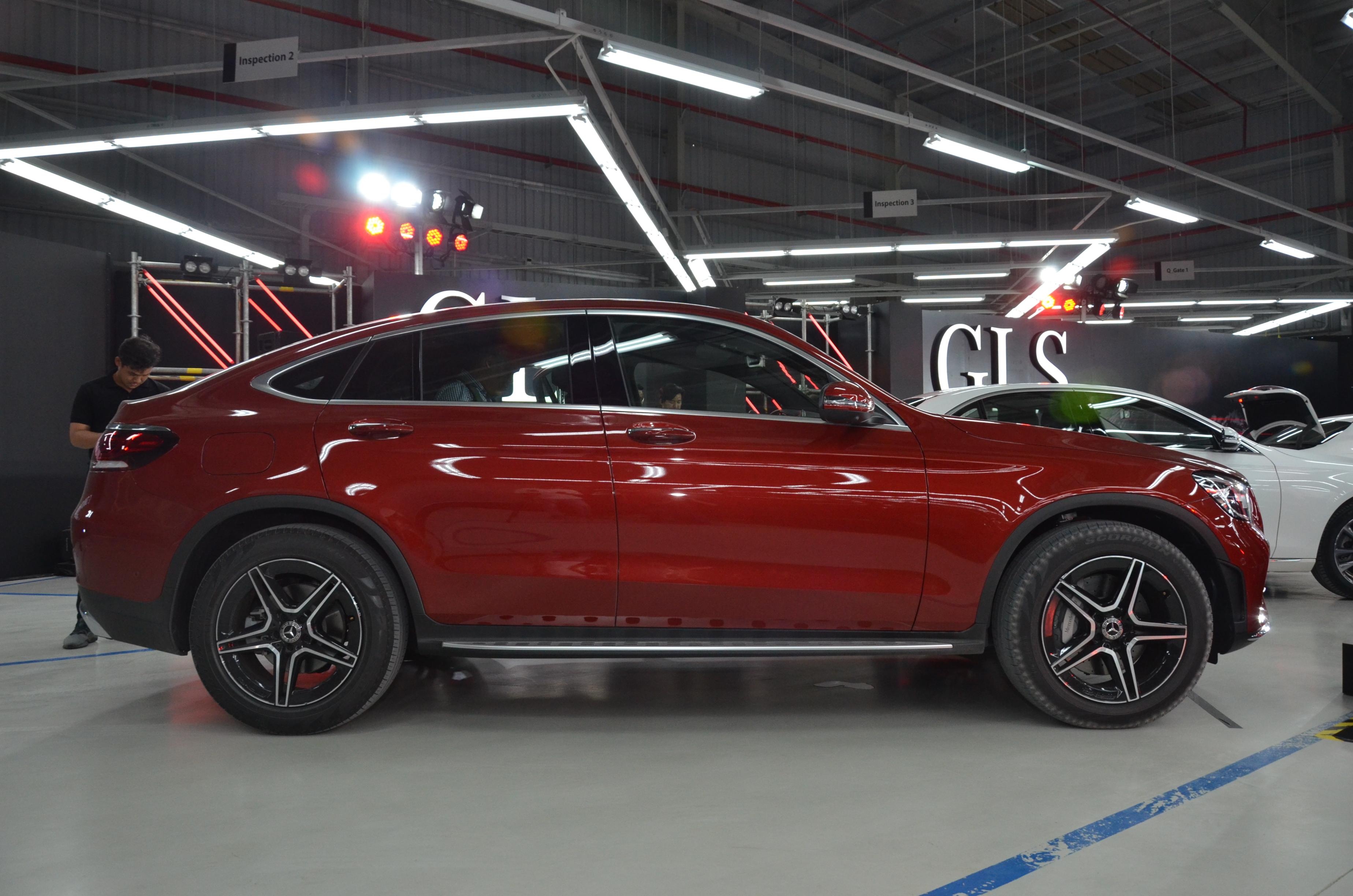 Mercedes-Benz giới thiệu 6 mẫu xe mới tại VN ảnh 16 Mercedes-Benz gioi thieu 6 mau xe moi tai VN anh 16