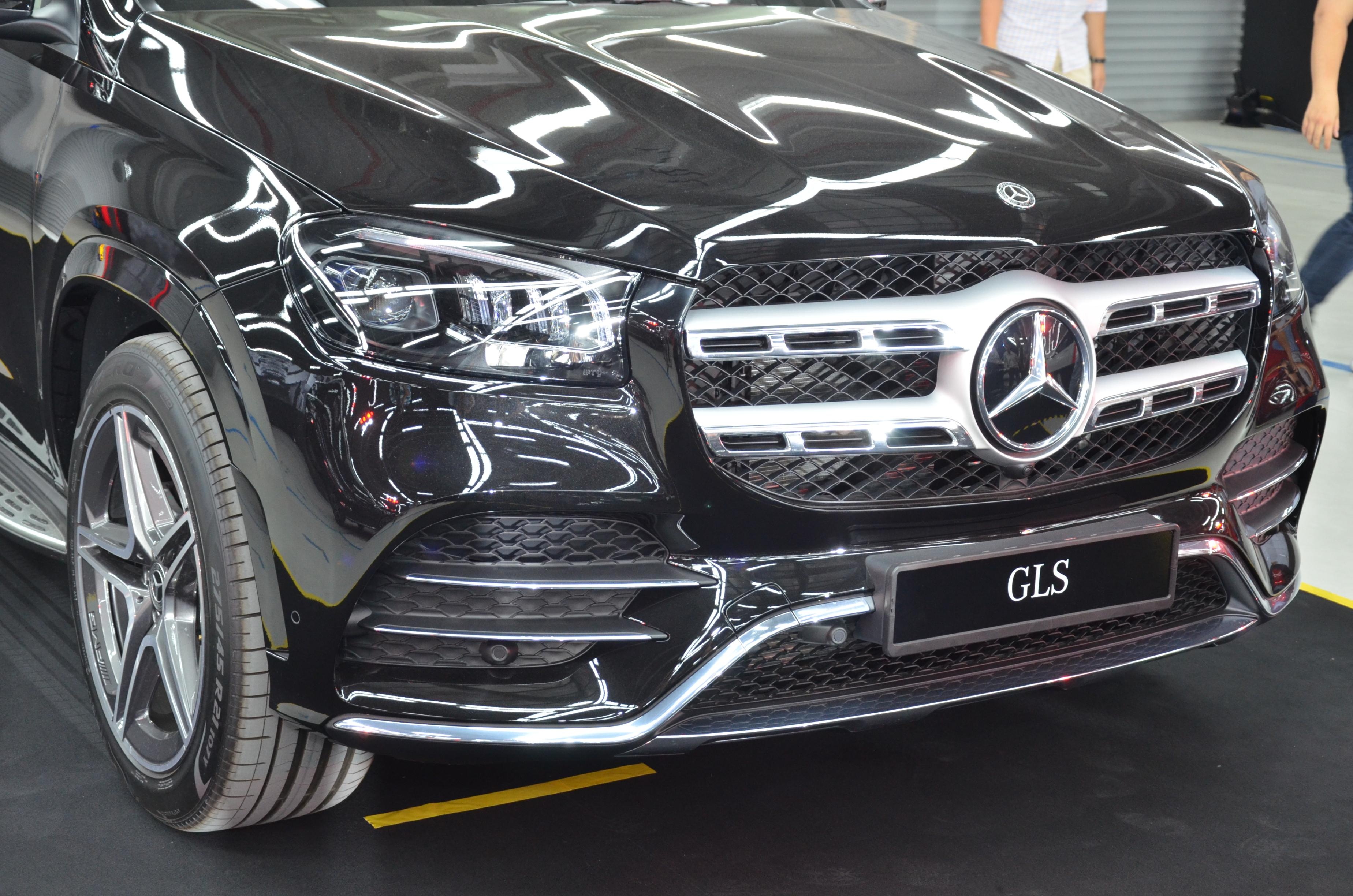 Mercedes-Benz giới thiệu 6 mẫu xe mới tại VN ảnh 23 Mercedes-Benz gioi thieu 6 mau xe moi tai VN anh 23