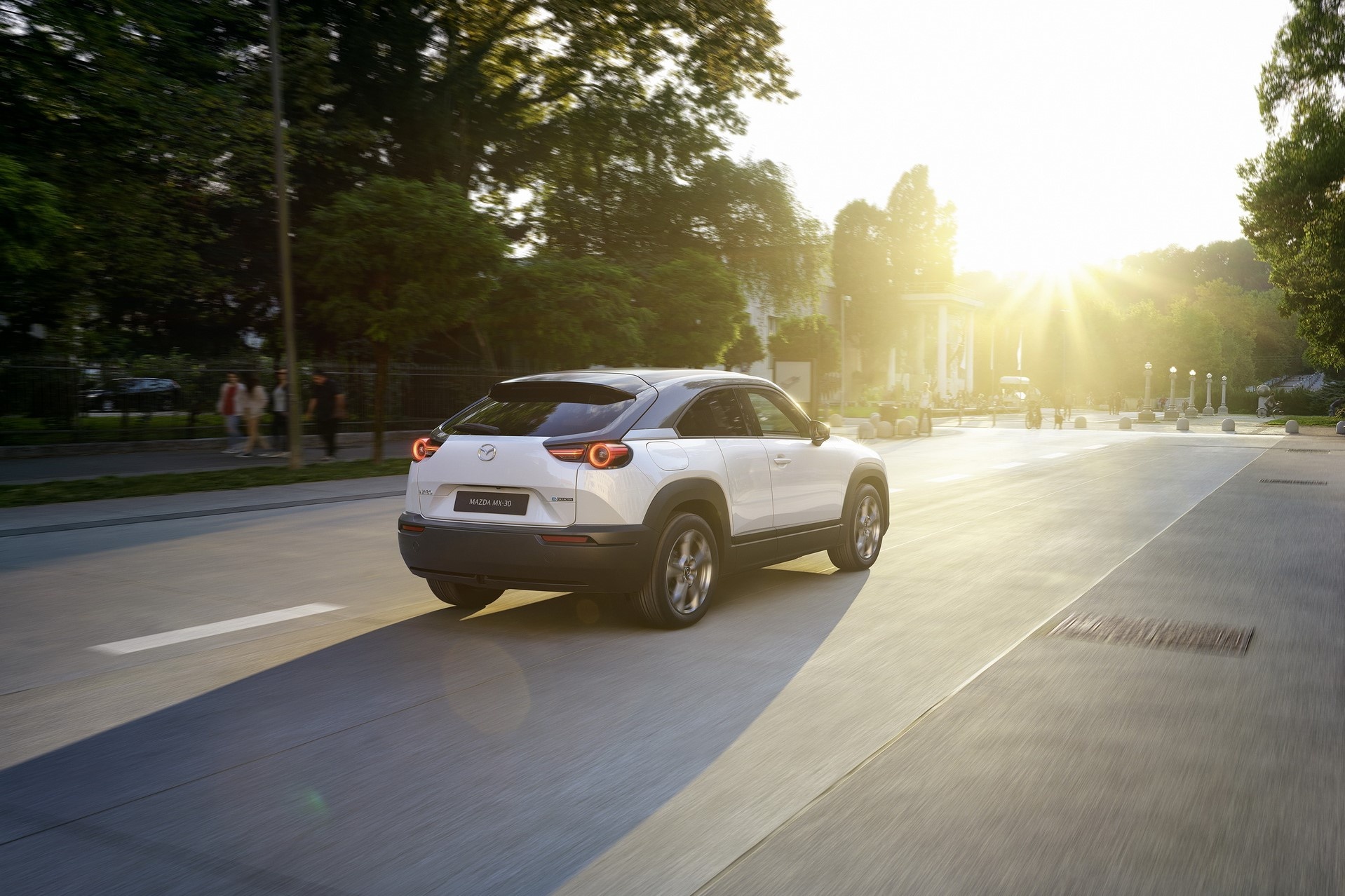 Mazda MX-30 EV ra mat anh 2