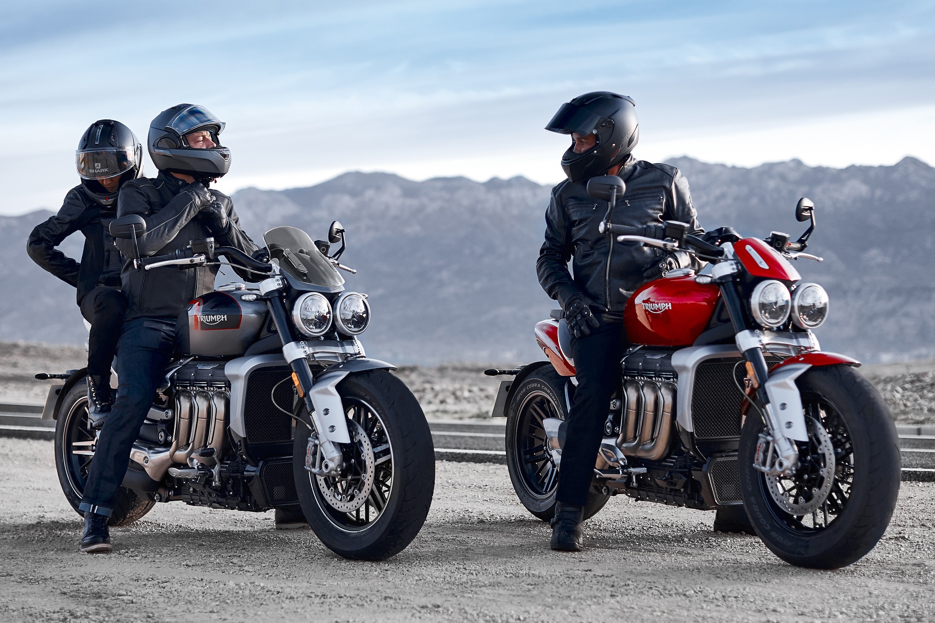 Triumph Rocket 3 co gia 31.400 USD tai Malaysia, sap ve Viet Nam hinh anh