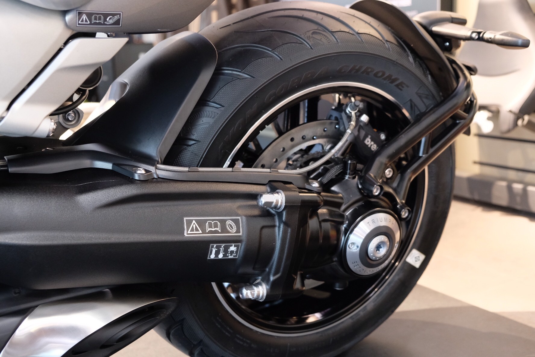 Triumph Rocket 3 ra mat VN anh 11