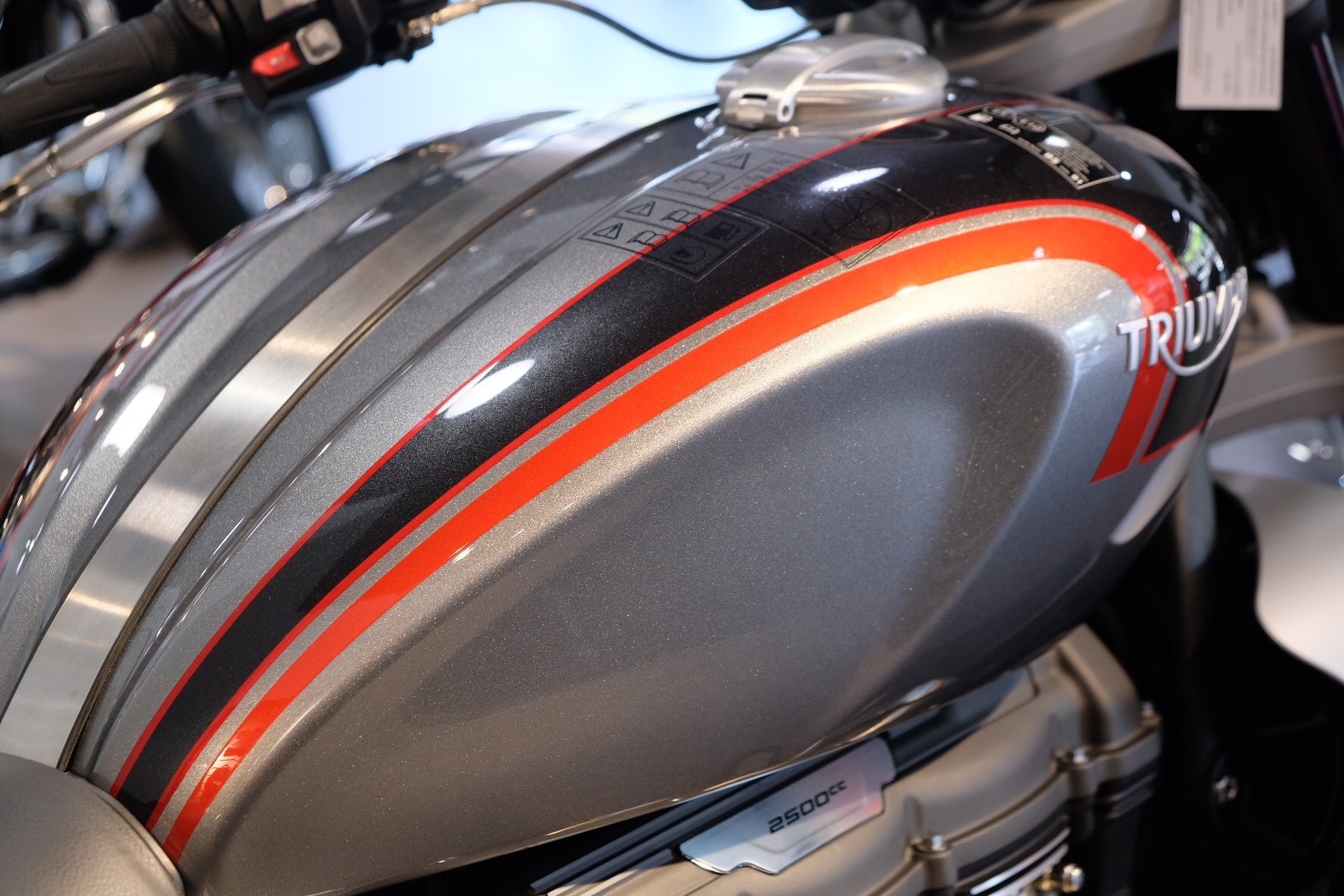 Triumph Rocket 3 ra mat VN anh 7