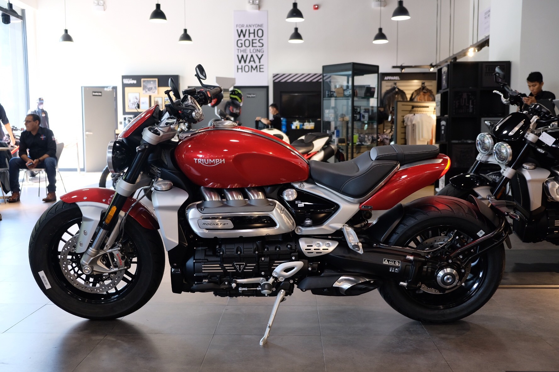 Triumph Rocket 3 ra mat VN anh 3