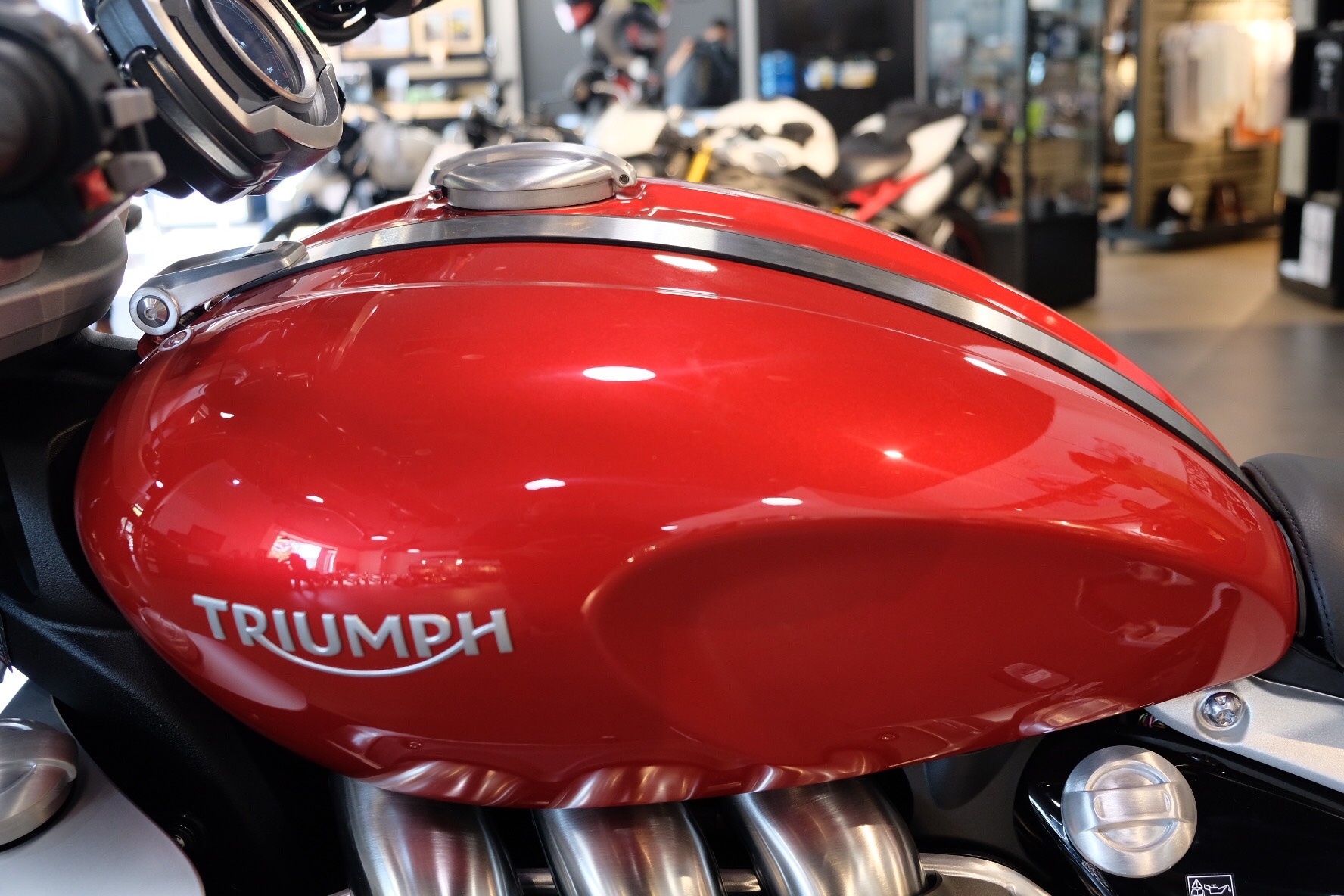 Triumph Rocket 3 ra mat VN anh 12