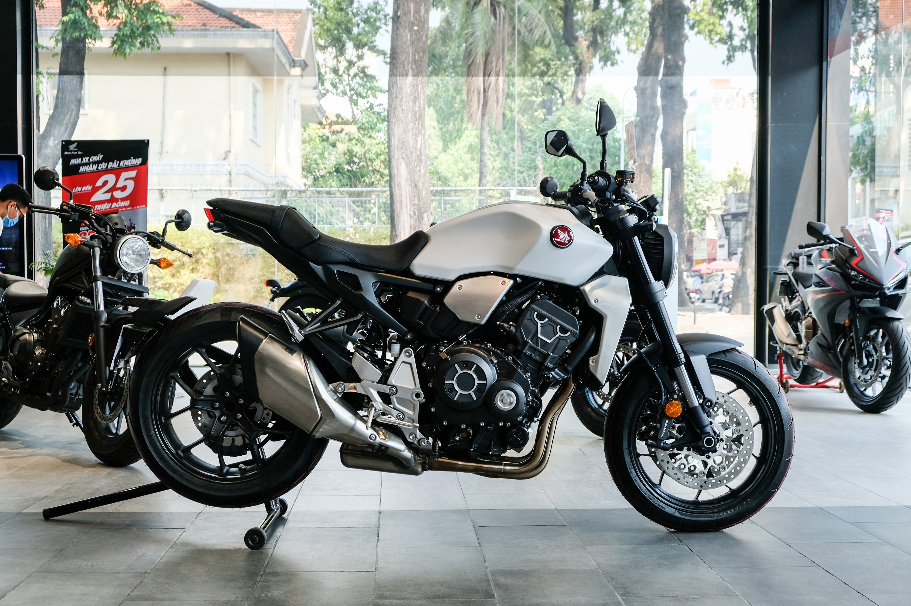 Chi tiet Honda CB1000R 2020 tai VN anh 2