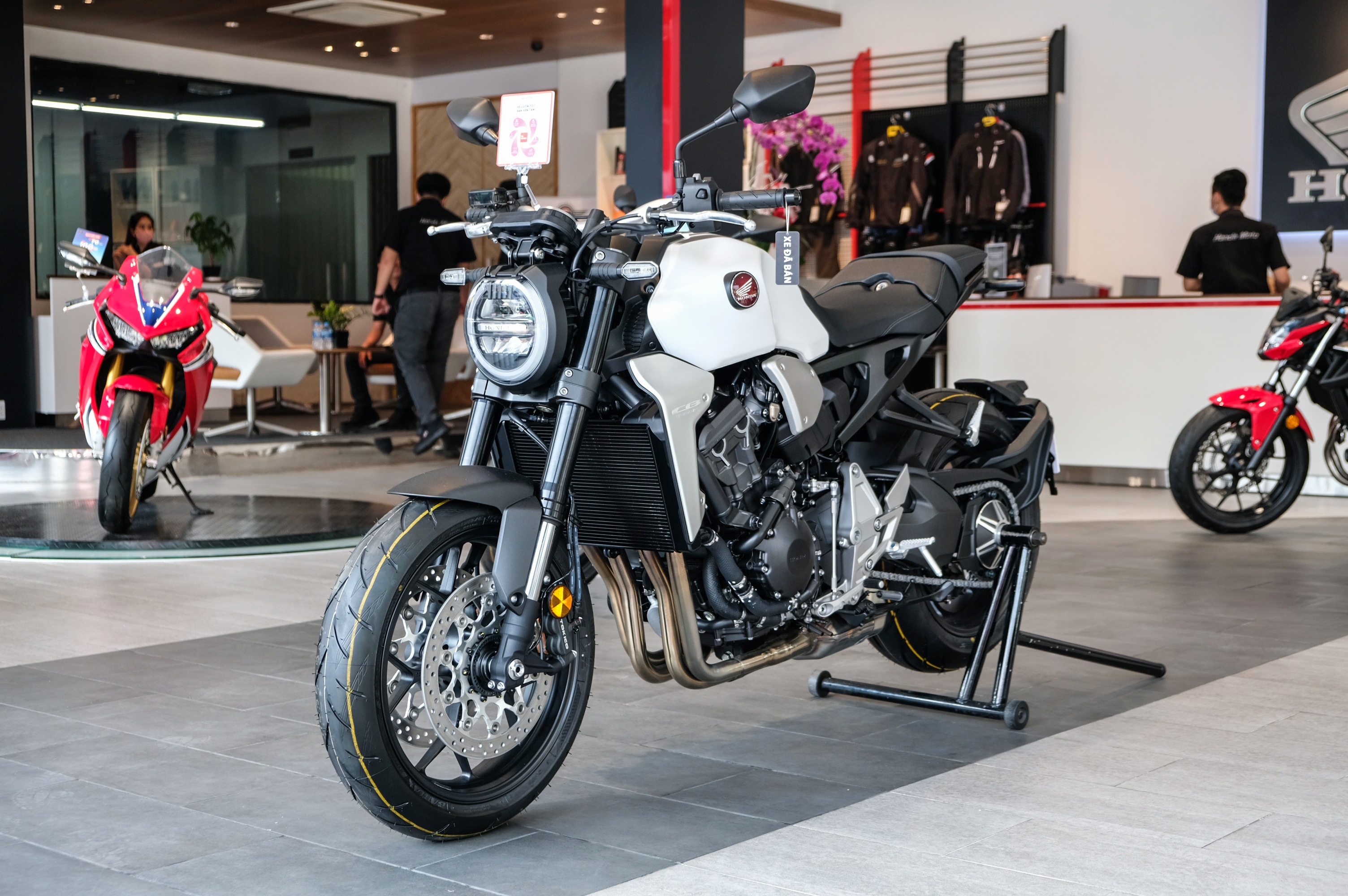 Chi tiet Honda CB1000R 2020 tai VN anh 1